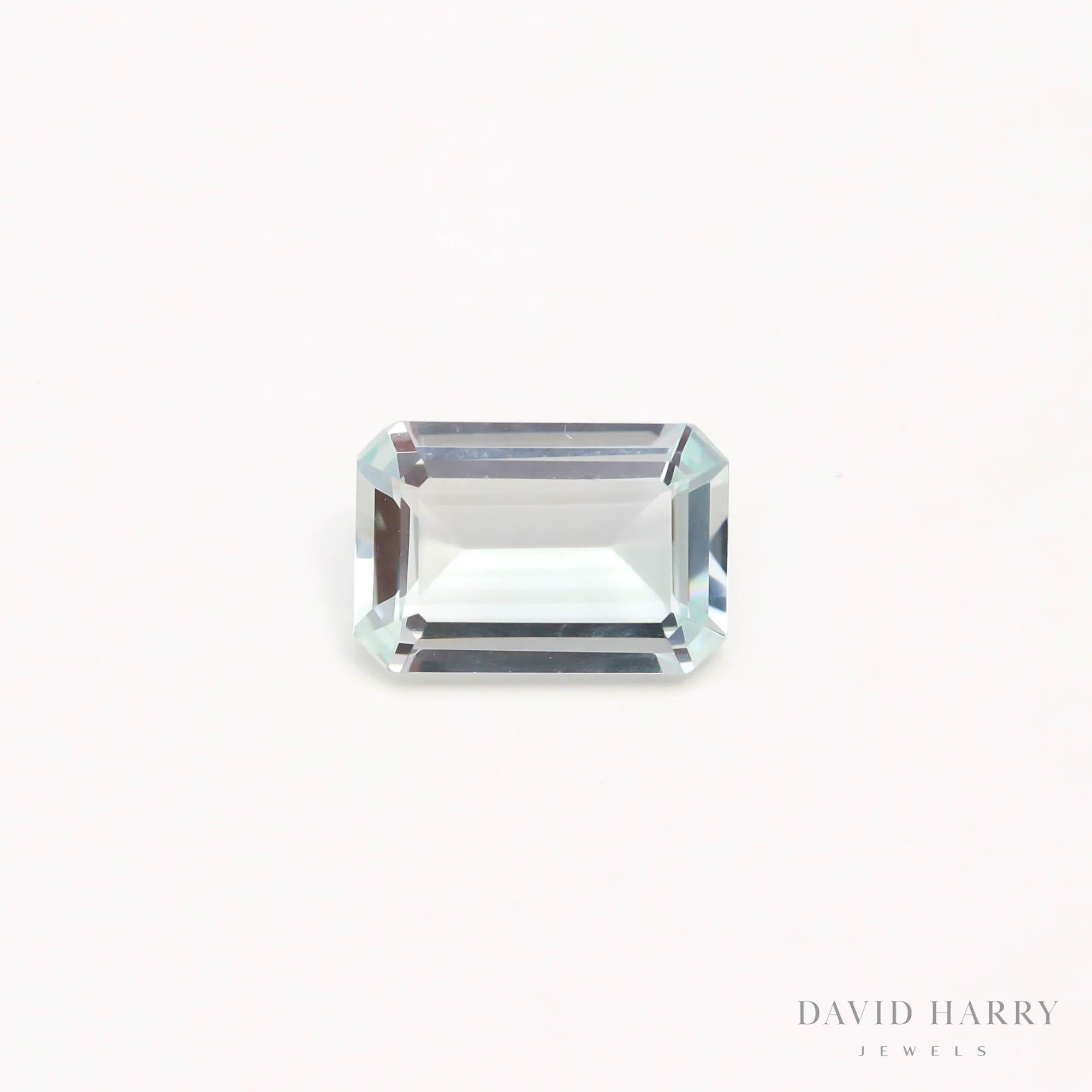 4.9ct Blue Aquamarine