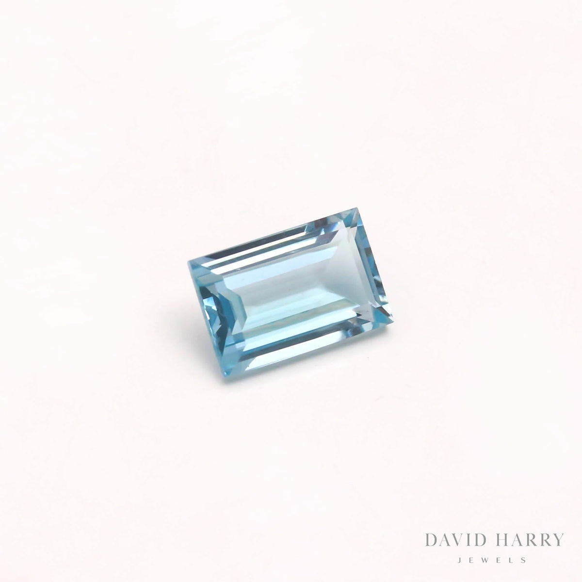 1.63ct Blue Aquamarine