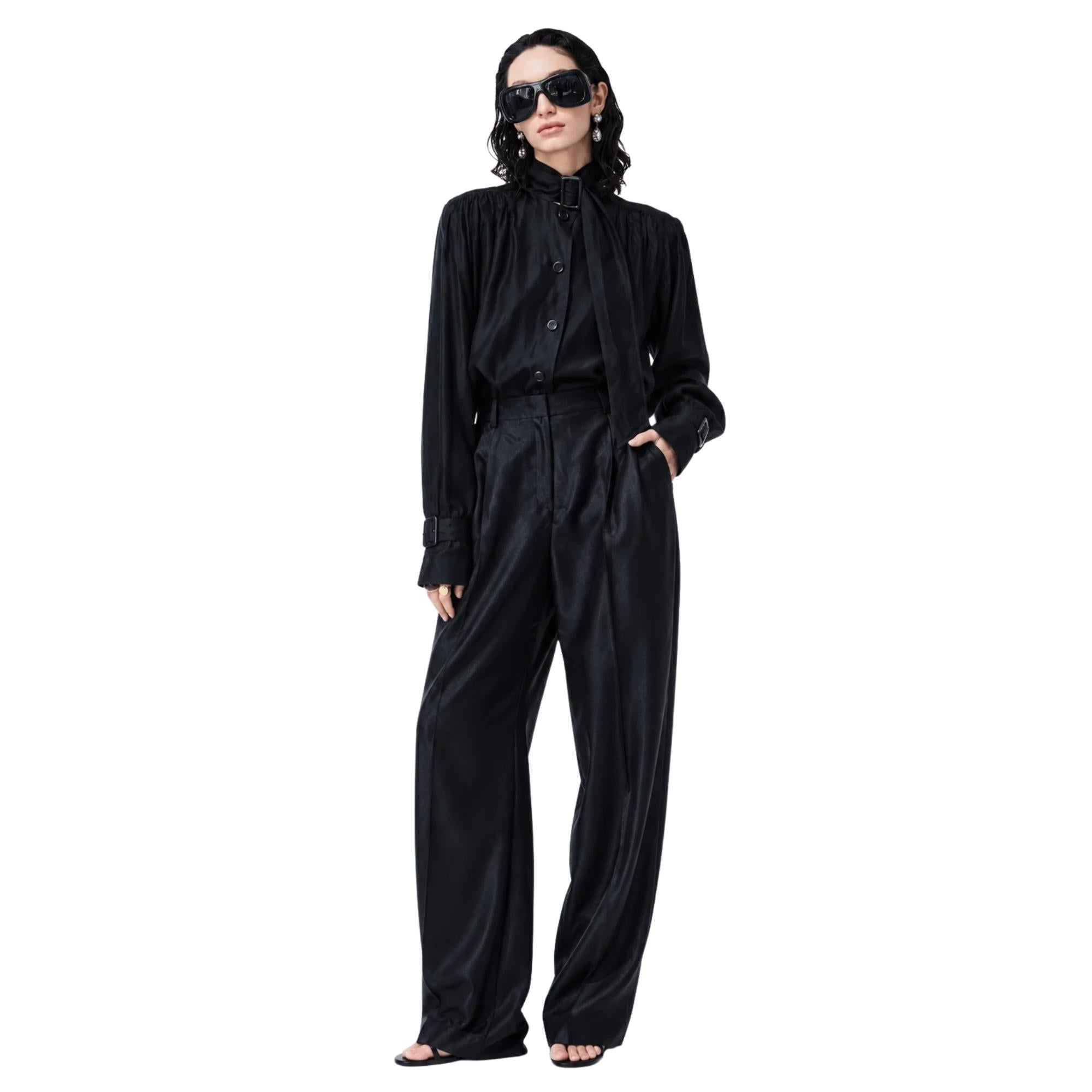BUCKLED BLOUSE (قميص) “ÉCLAT”