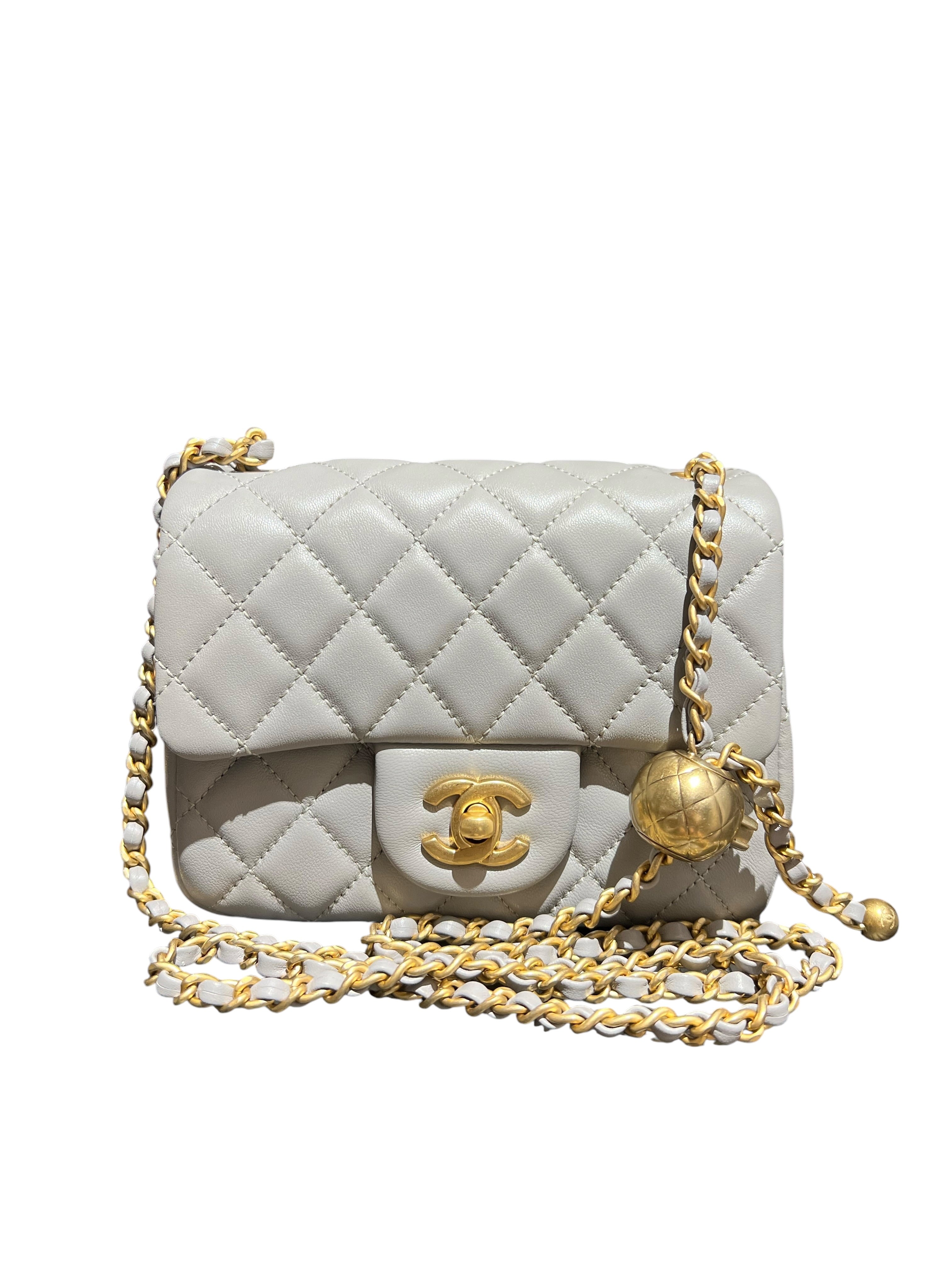 CHANEL  GRAY LAMB CROSSBODY BAG 2000000139654