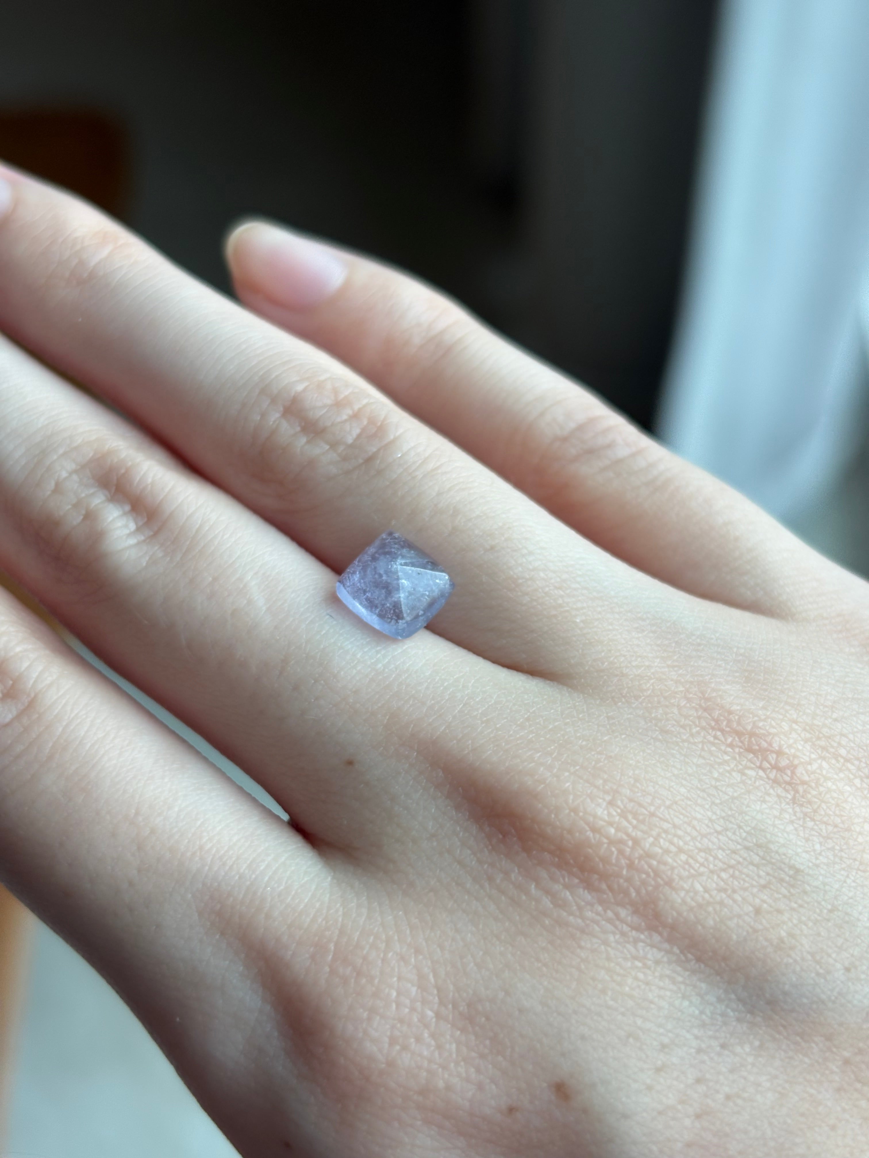 1.34ct Hackmanite Sugarloaf DXBCS4562