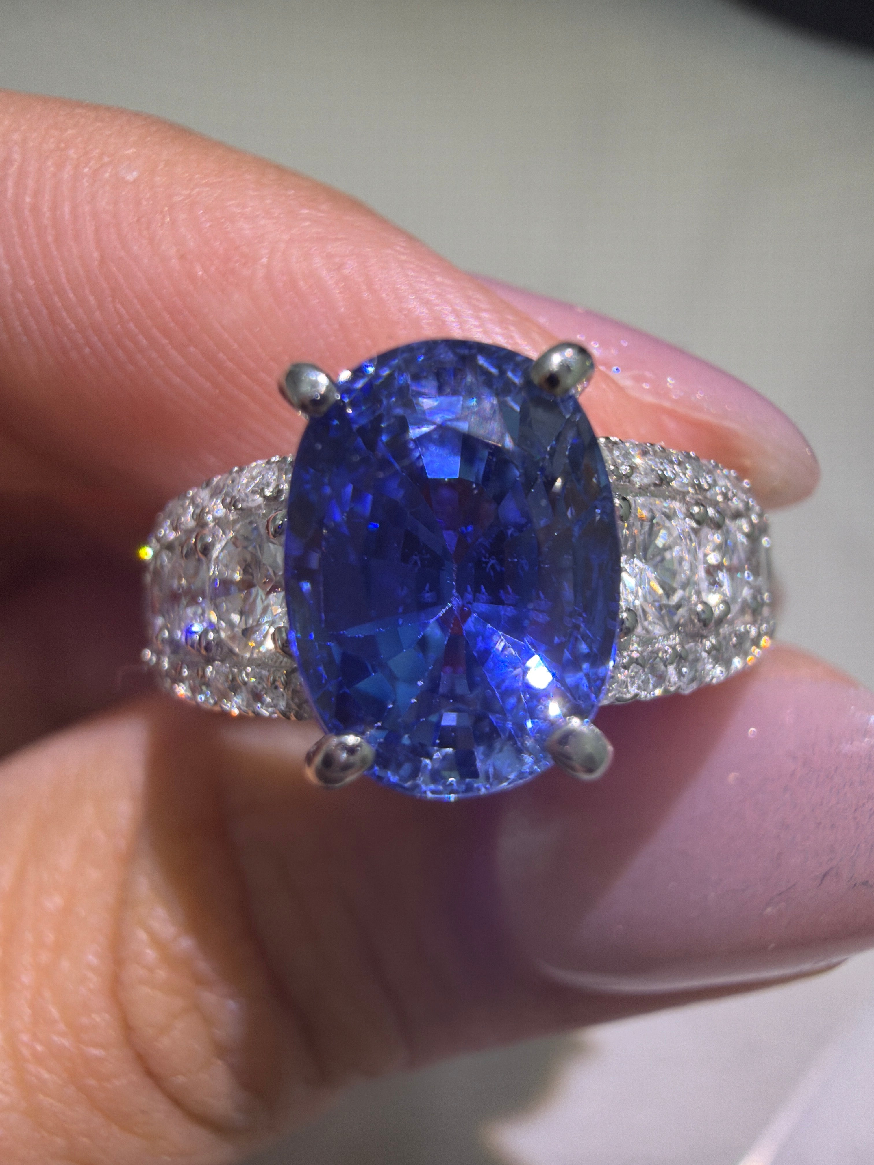 Sapphire Ring in Pt900 / S3.2ct / D0.85ct 5621 JJC0611