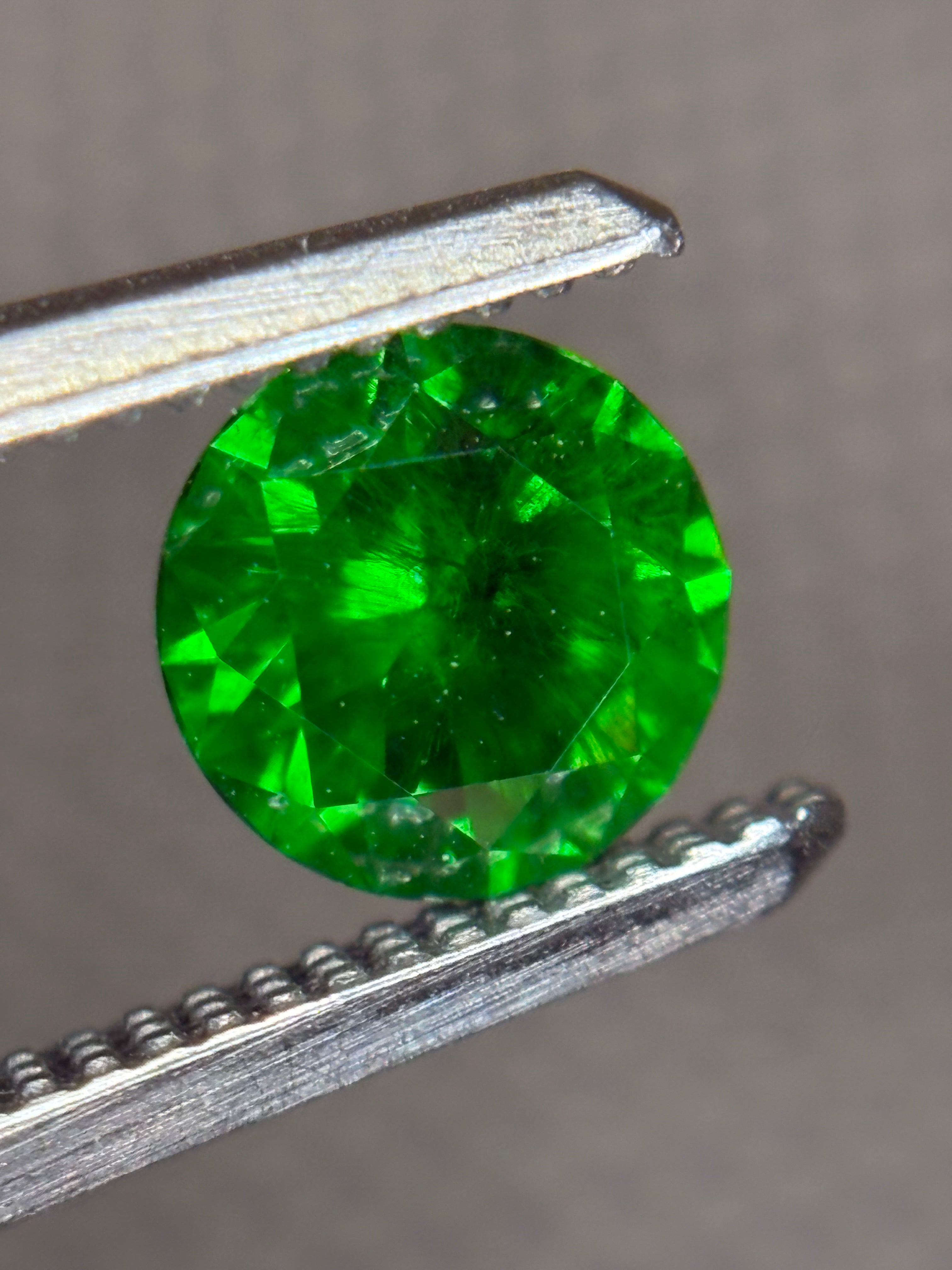 0.76ct Russian Demantoid Bobrovka (1) DXBCS4859