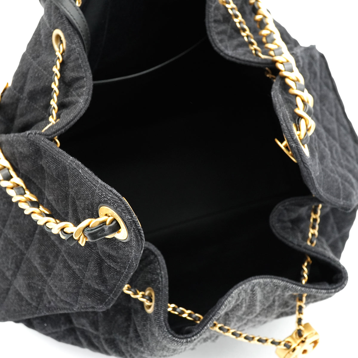 CHANEL CHANEL25 MEDIUM CHAIN SHOULDER BAG BLACK DENIM GOLD HARDWARE 90331857