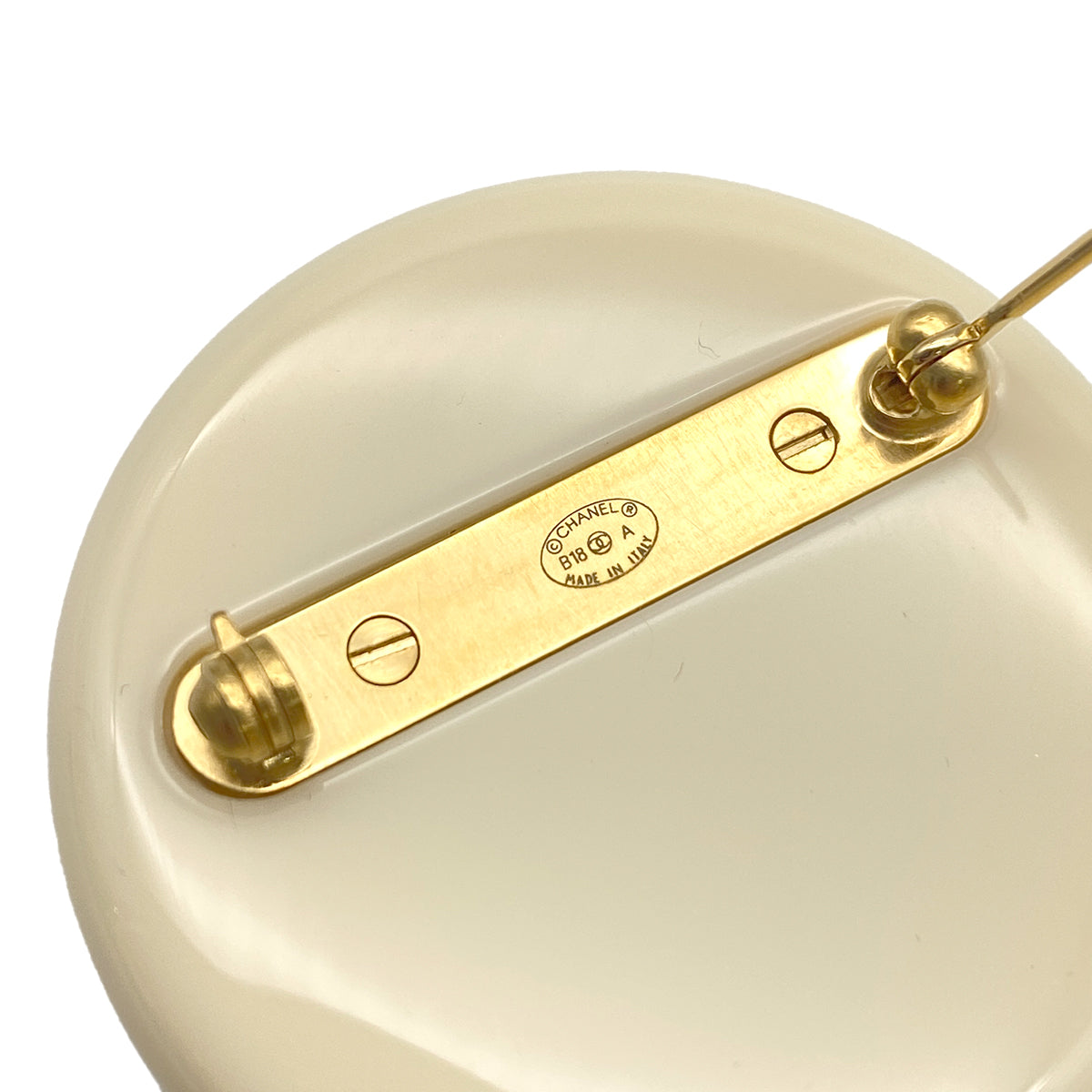 CHANEL COCOMARK CHAIN BROOCH WHITE GOLD ACCESSORY B18A 90325624