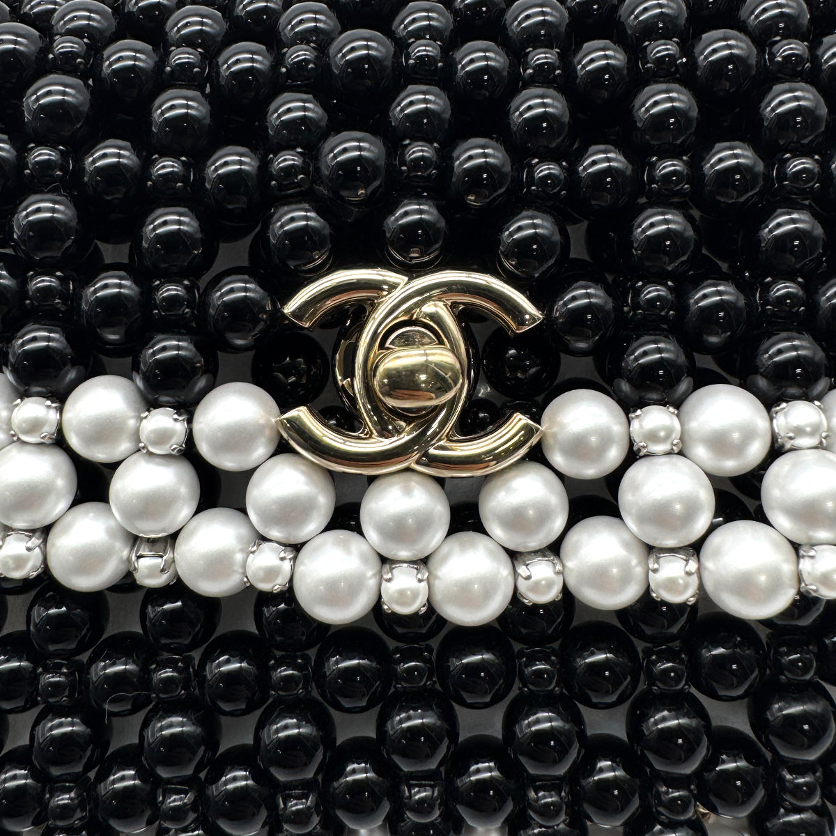CHANEL FAUX PEARL CHAIN SHOULDER BAG WHITE BLACK GOLD HARDWARE 90317003