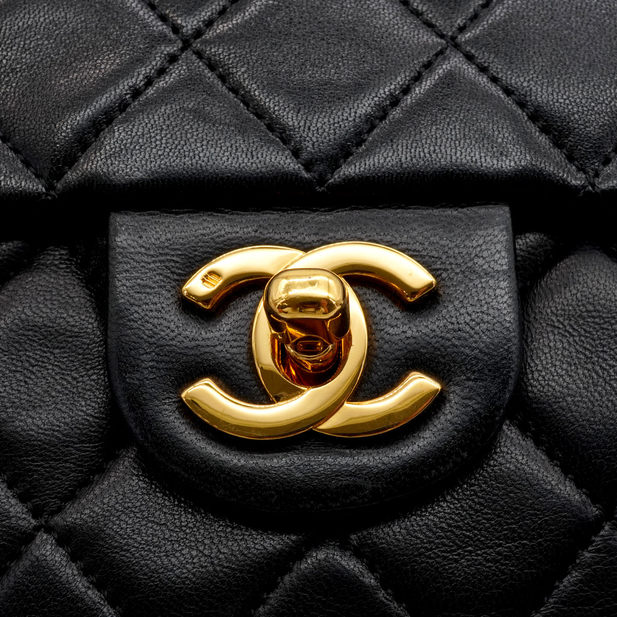 VINTAGE CHANEL MINI SQUARE 17 CHAIN SHOULDER BAG BLACK LAMB SKIN GOLD HARDWARE 90346665