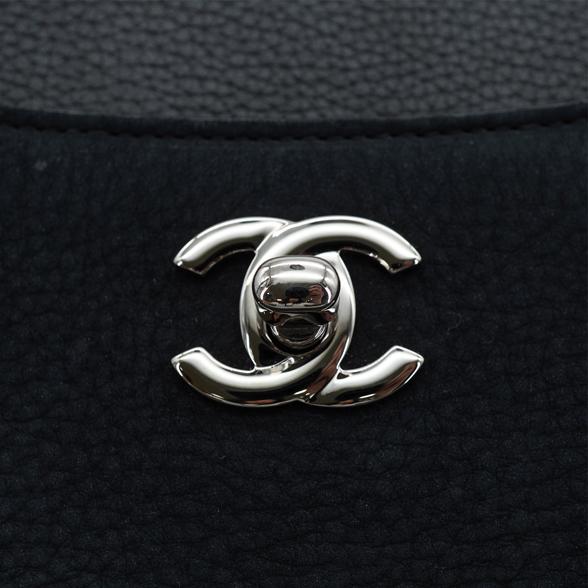 CHANEL NEO EXECUTIVE TOTE SHOULDER BAG BLACK LEATHER SILVER HARDWARE 90330949