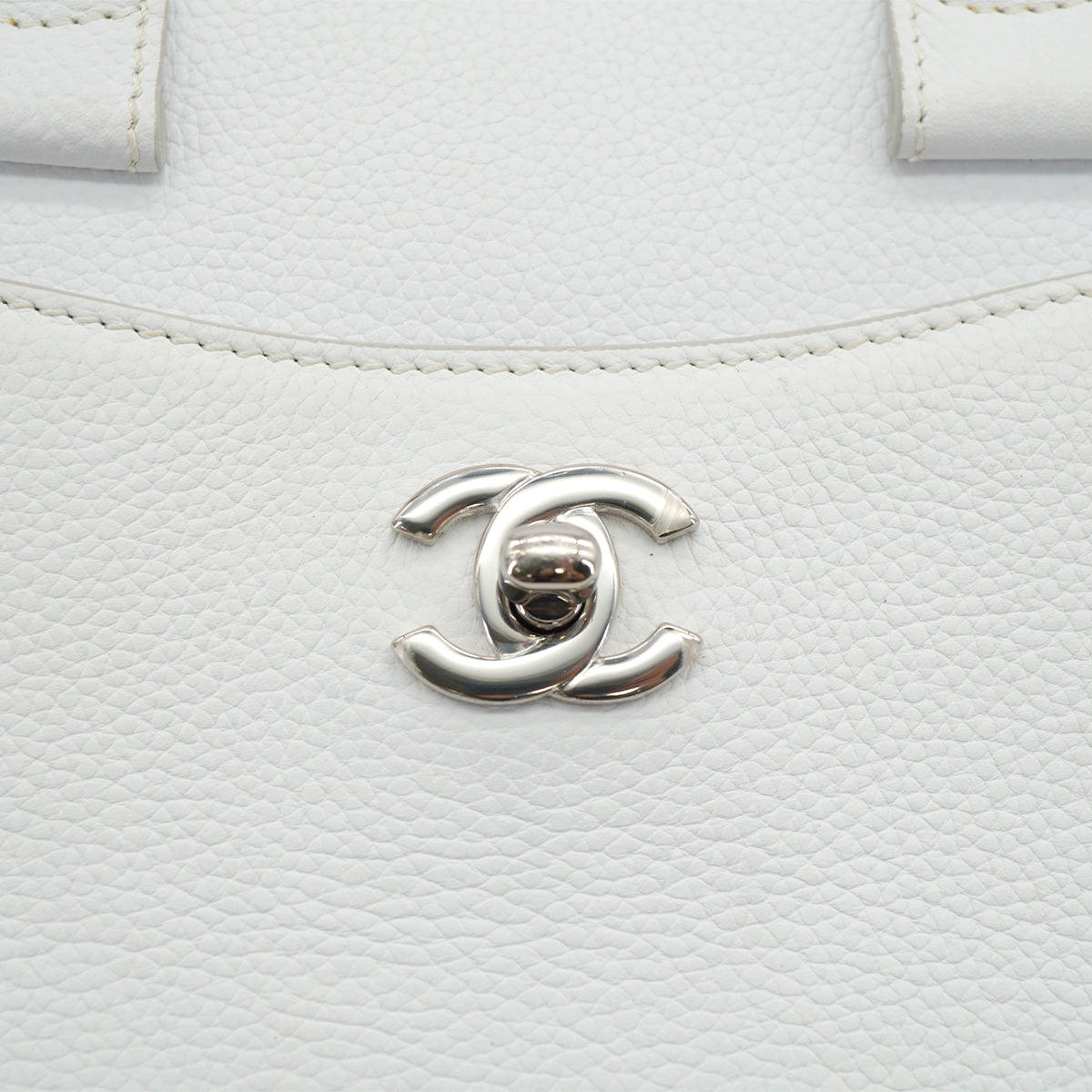 CHANEL NEO EXECUTIVE TOTE SHOULDER BAG WHITE LEATHER SILVER HARDWARE 90327109