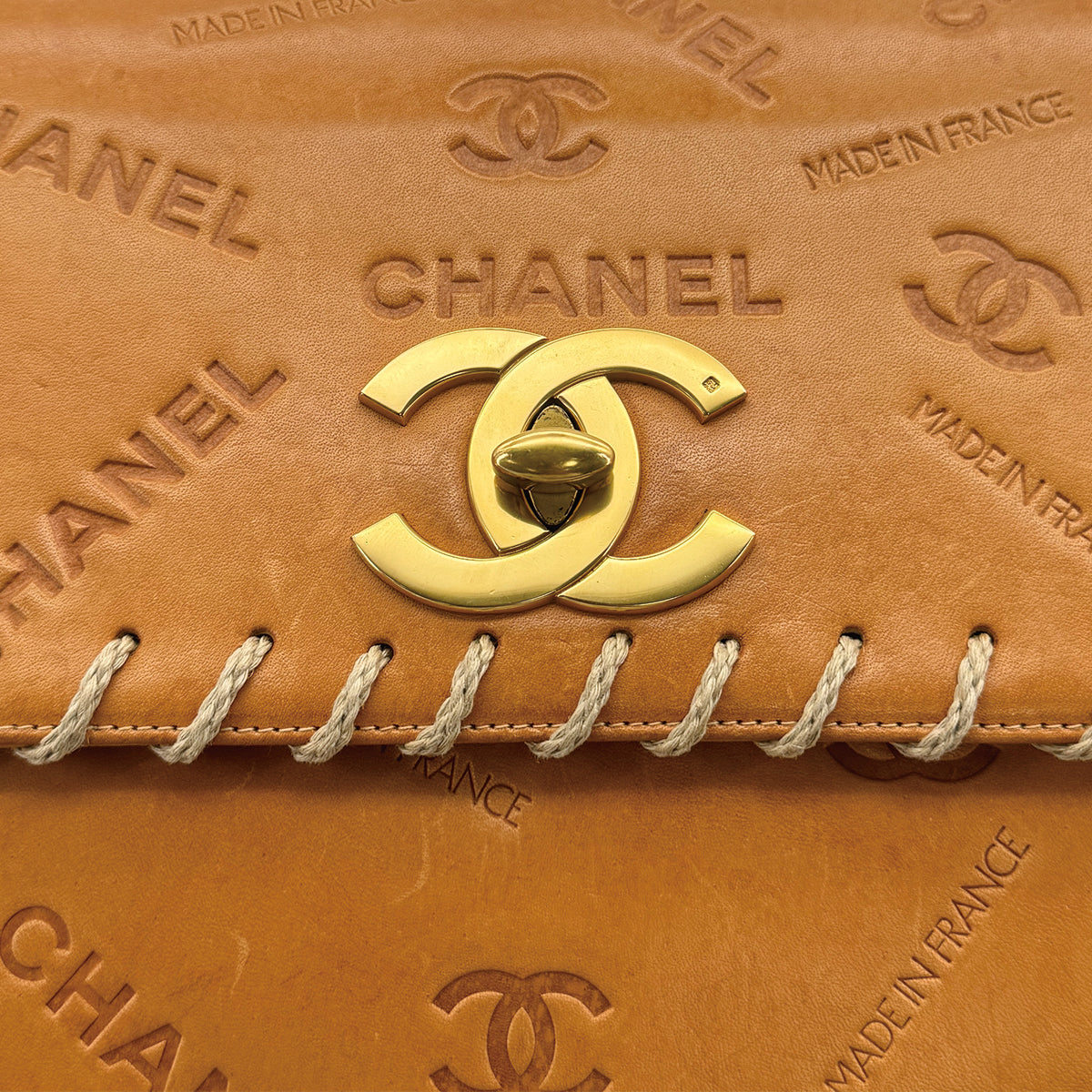 CHANEL VINTAGE COCOMARK LOGO EMBOSSED CHAIN SHOULDER BAG LIGHT BROWN LEATHER GOLD HARD WARE 90311983