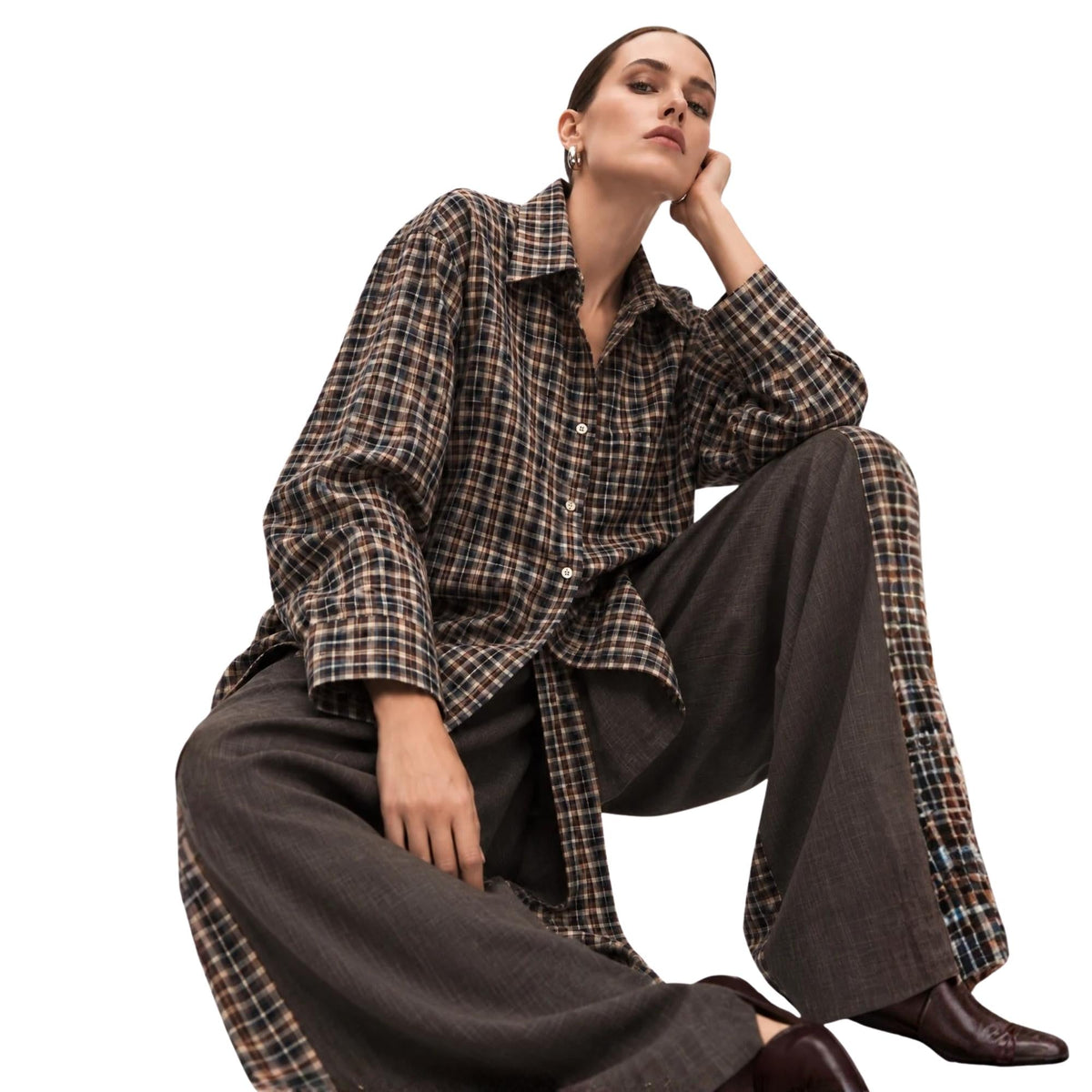 CONTRAST CHECK CO-ORD SET زوج (SHIRT & PANTS قميص وبنطلون) “JANE EYER"