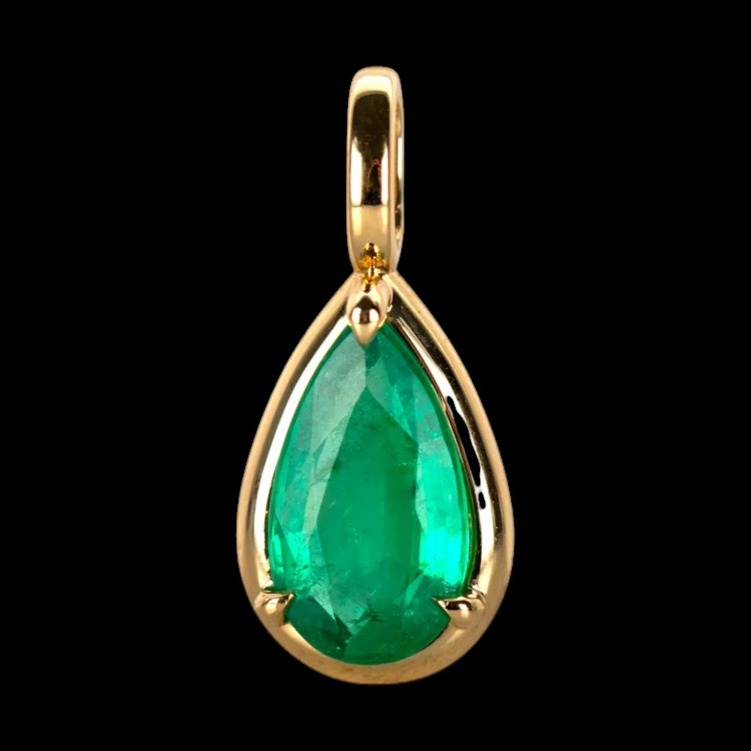 3.27ct Colombian Emerald Pendant set in 18K Yellow Gold