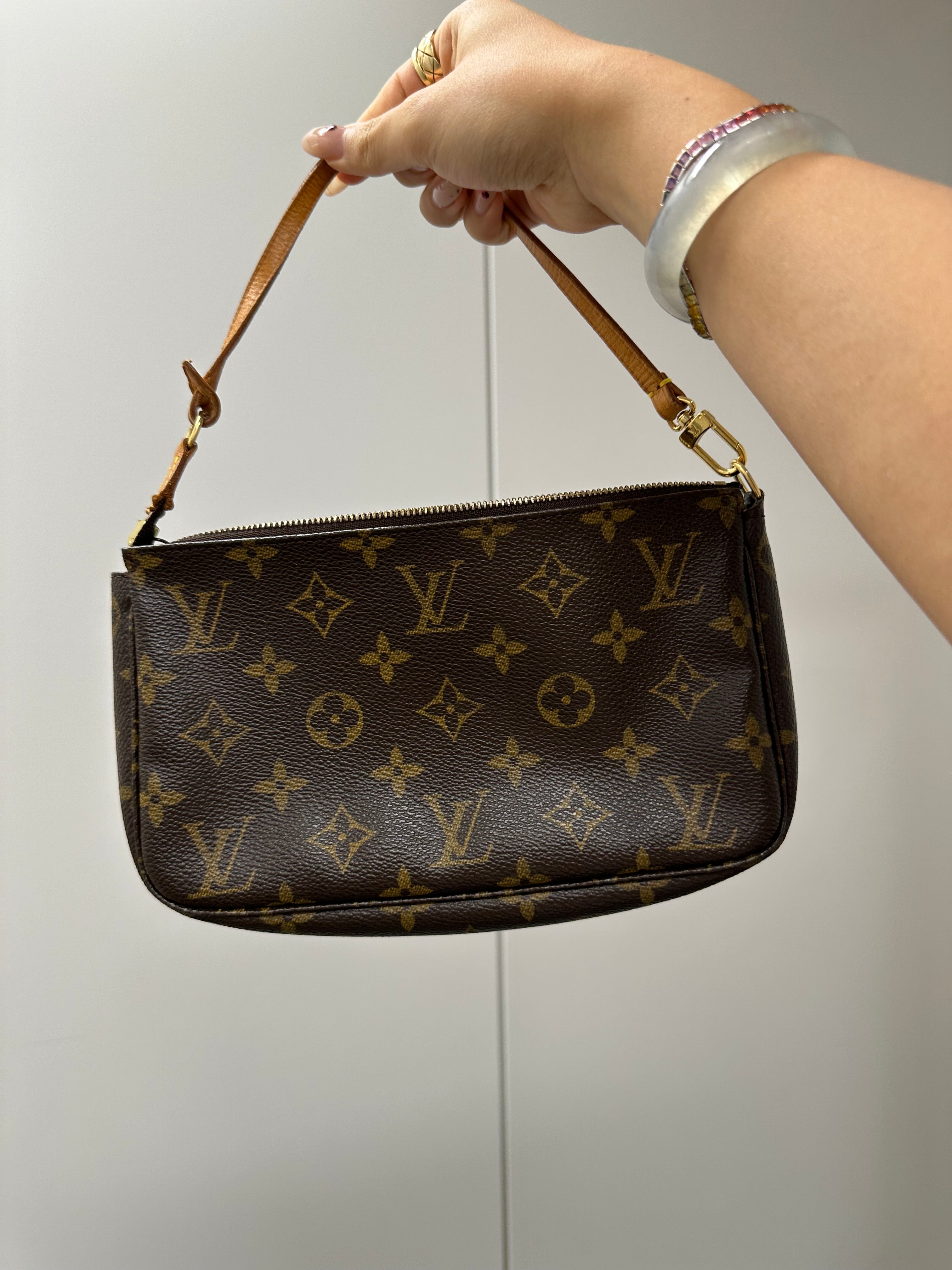 LOUIS VUITTON M51980 Pochette Accessoires B0729B2WZL