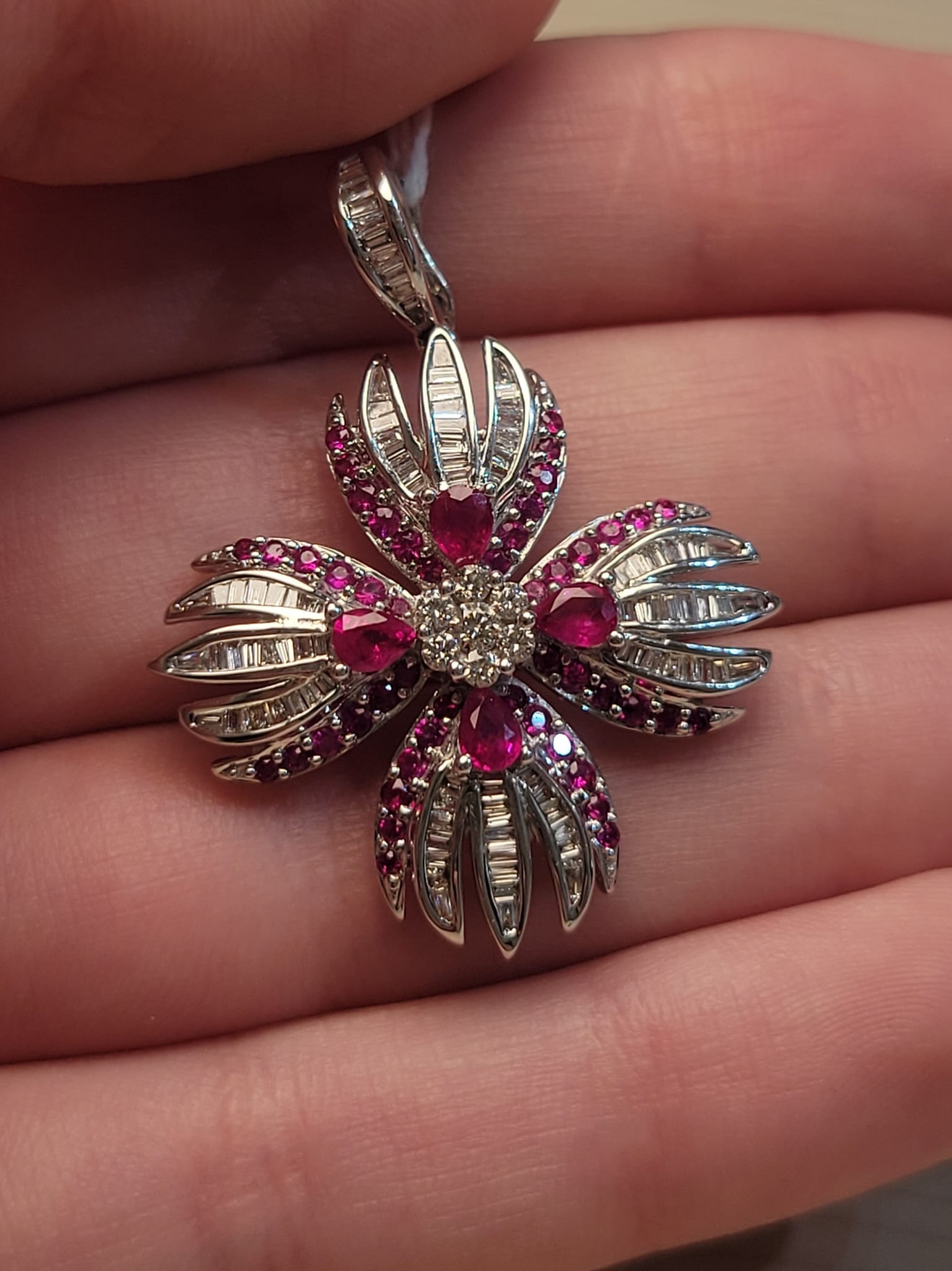 Ruby & Diamond Pendant in 18K / R1.38ct / D0.78ct 5447 JJC0602