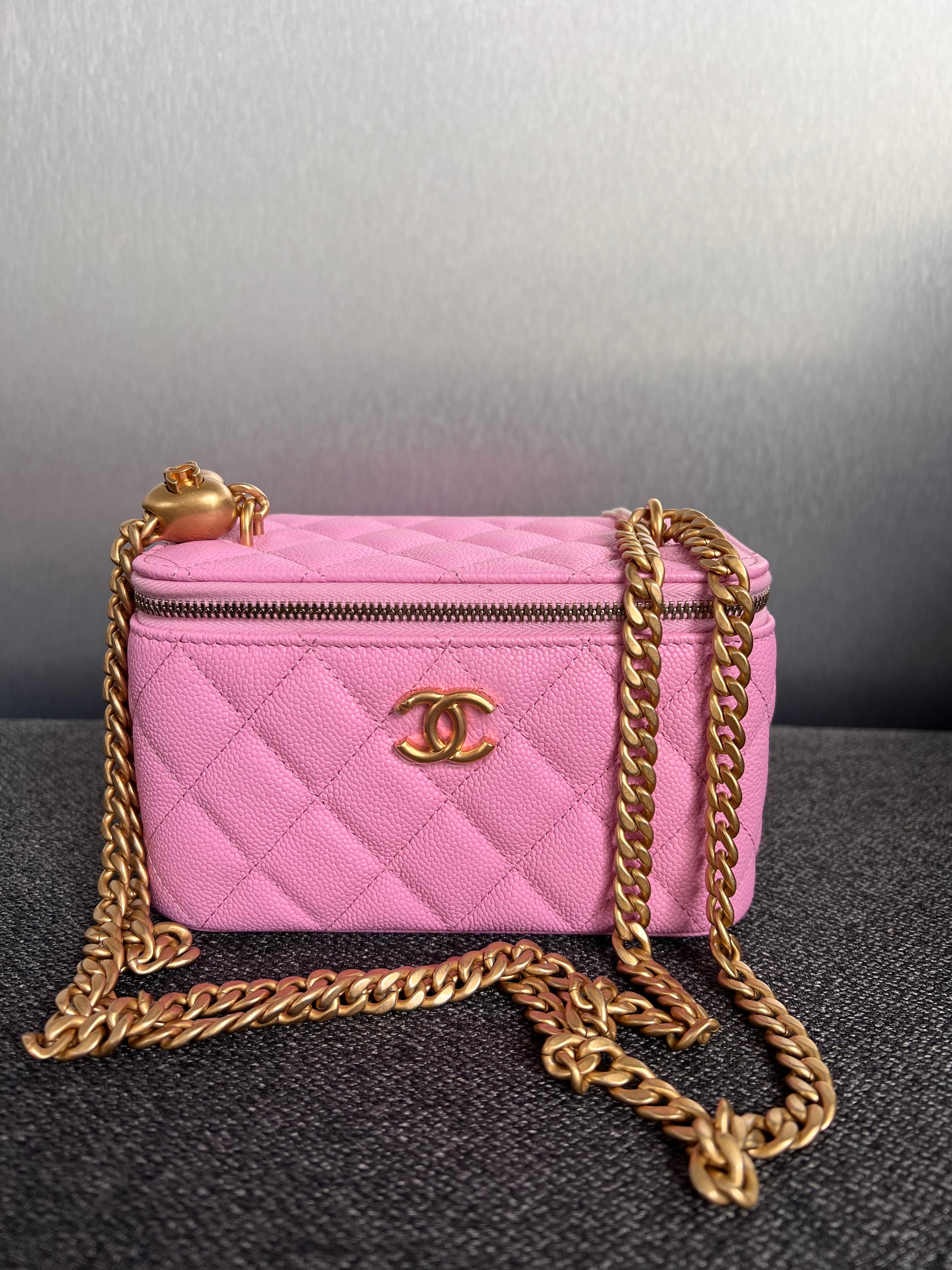 Chanel Sweet Heart Vanity Pink GHW