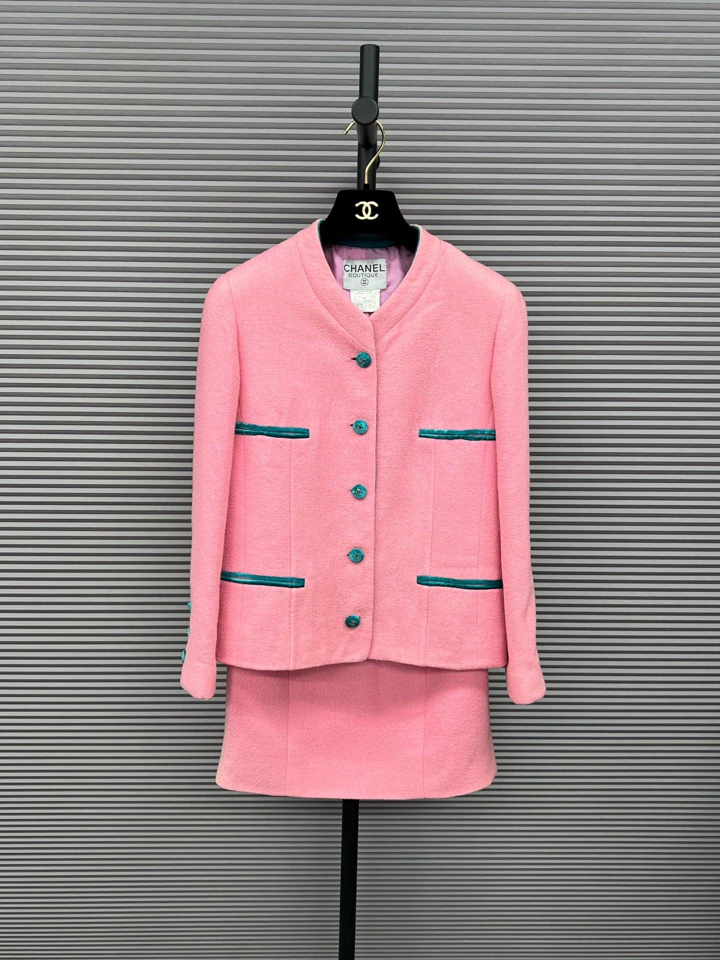 CHANEL PINK/ TURQUOISE SET FT102385