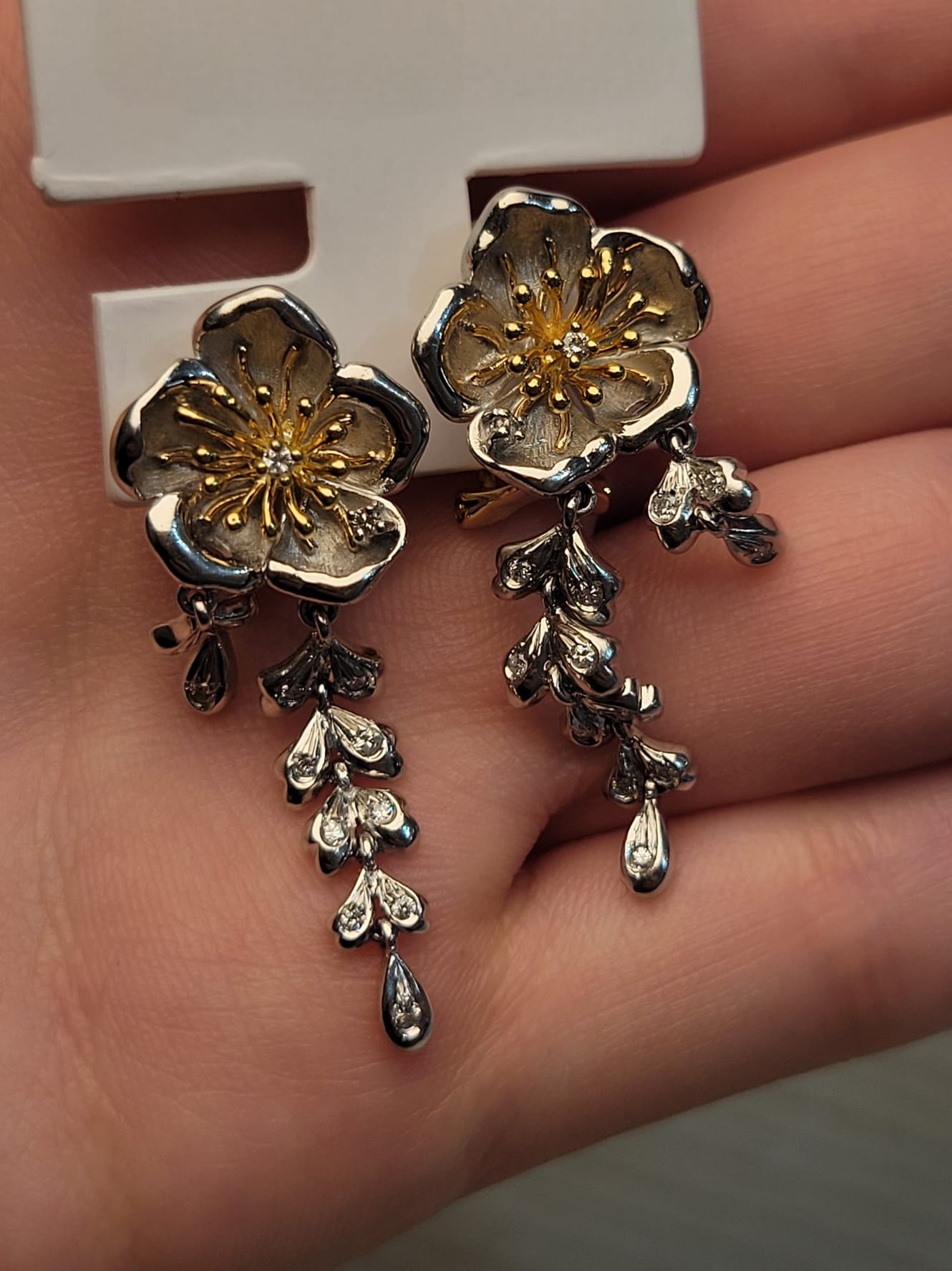 Diamond Flower Earrings in 18K/PT900 / D 5201 JJC0604