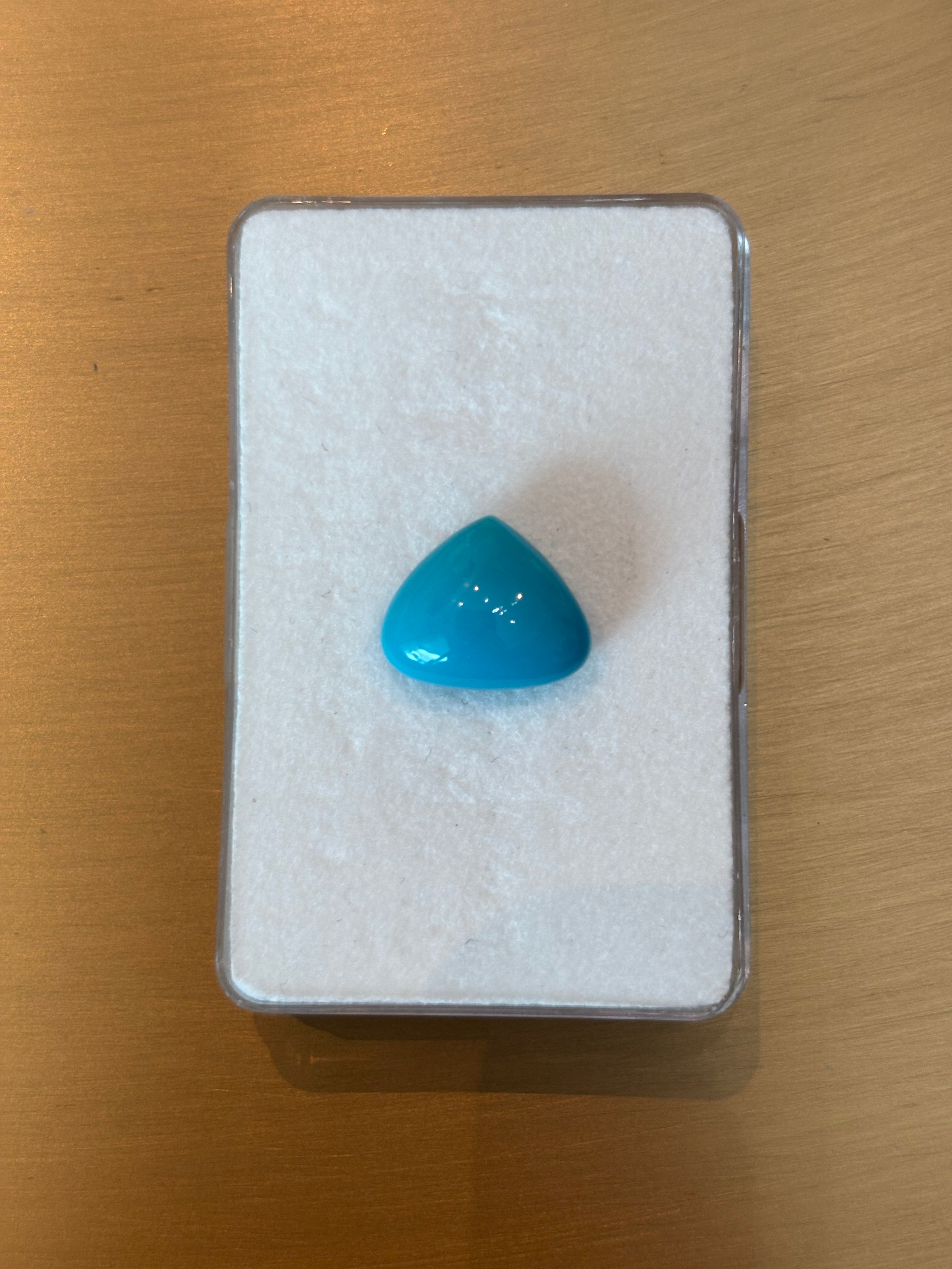 6.15ct Sleeping Beauty Arizona Turquoise Trillion* THAIC0058