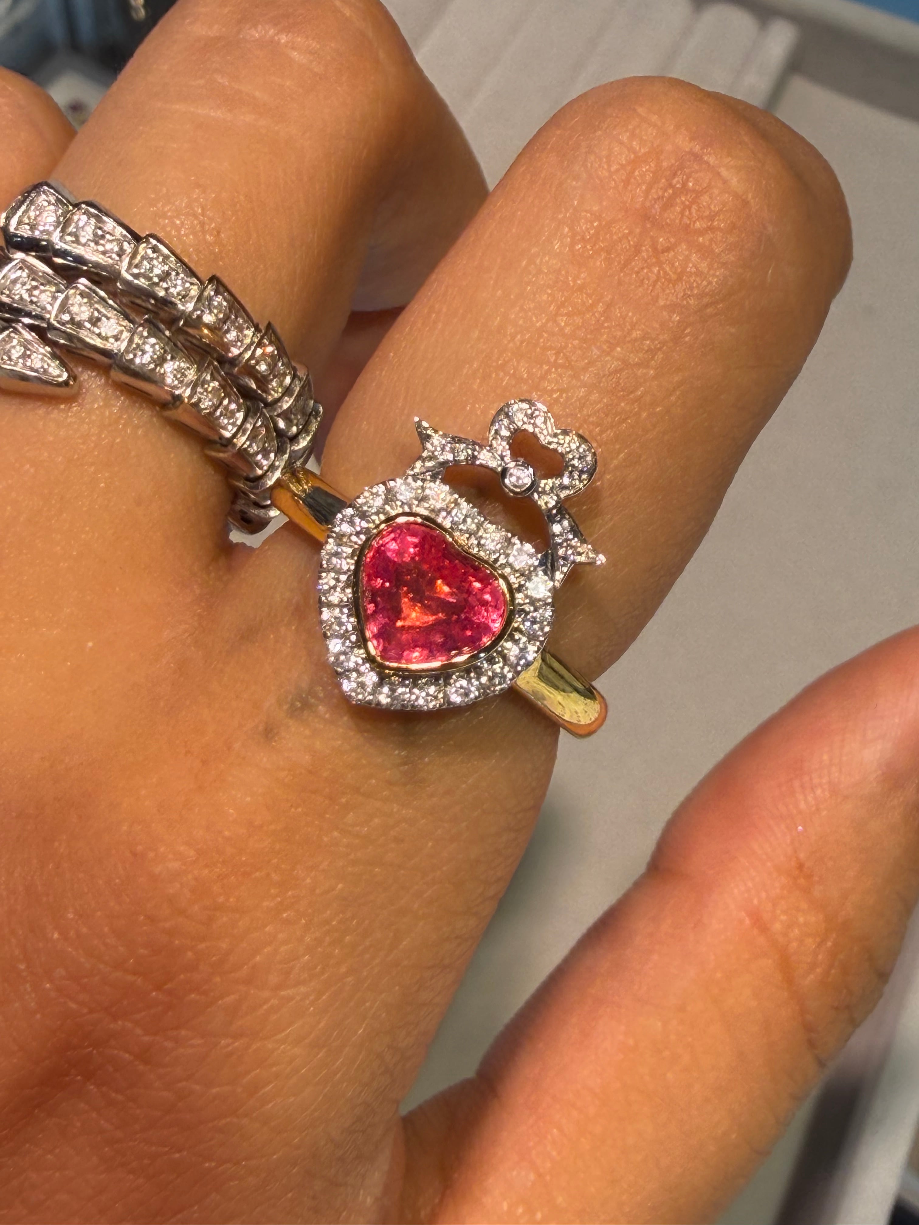 1.04ct Mahenge Spinel 0.275ct Diamonds in 18K JJC9979