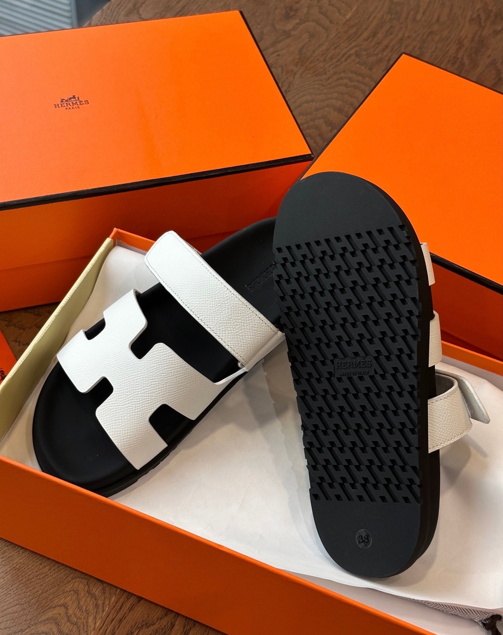 EU39 - Hermès Chypre Sandals White Classic H-Cut Slide