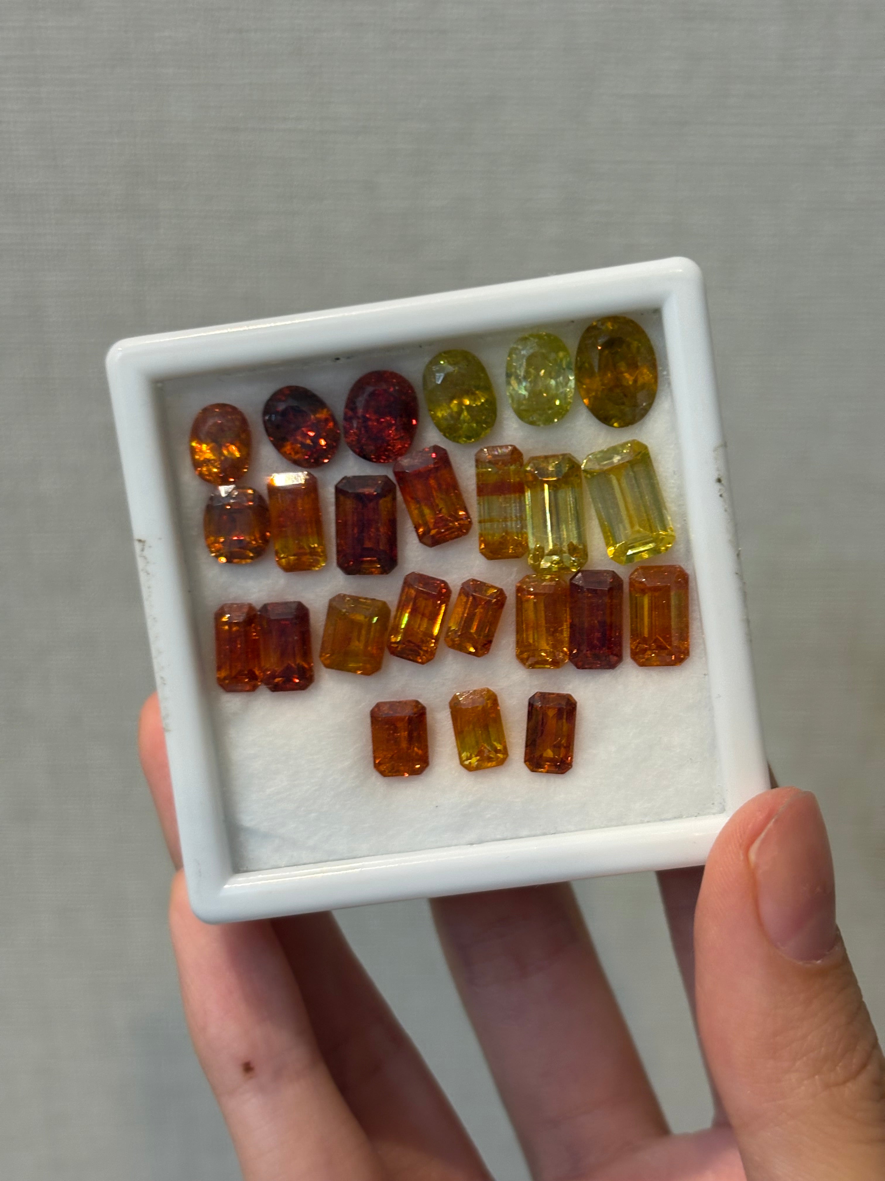 47.43ct Sunset Sphalerite Spain Mix Set (24 pcs) THAIC0360