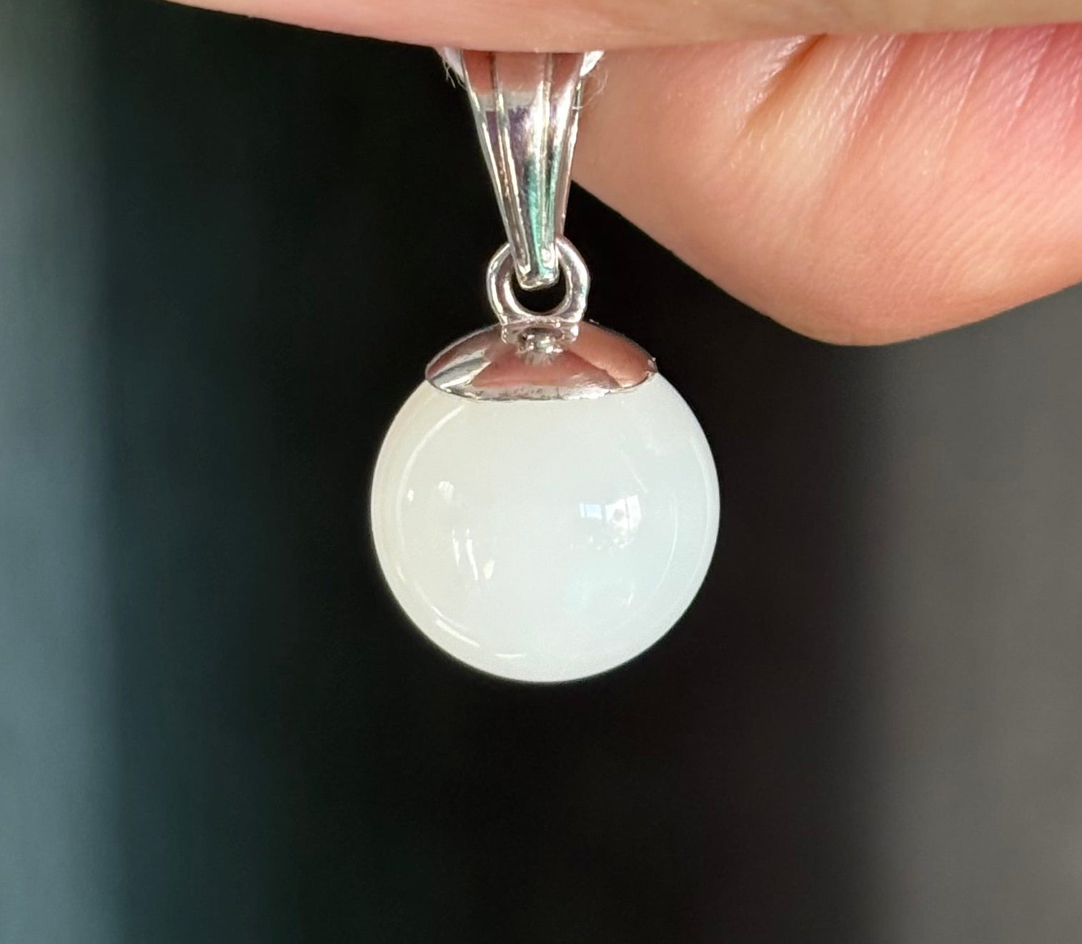 9.20ct Type AAA Siberian White Jade D10mm Pendant  DXBCS5470