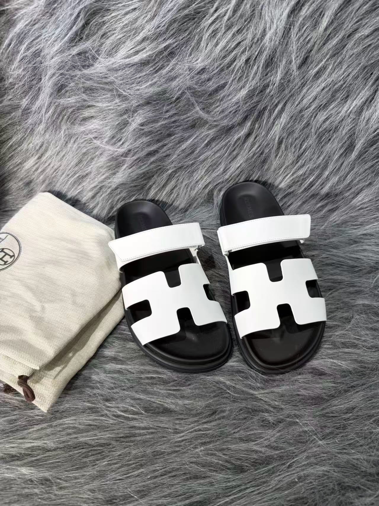 EU39 - Hermès Chypre Sandals White Classic H-Cut Slide