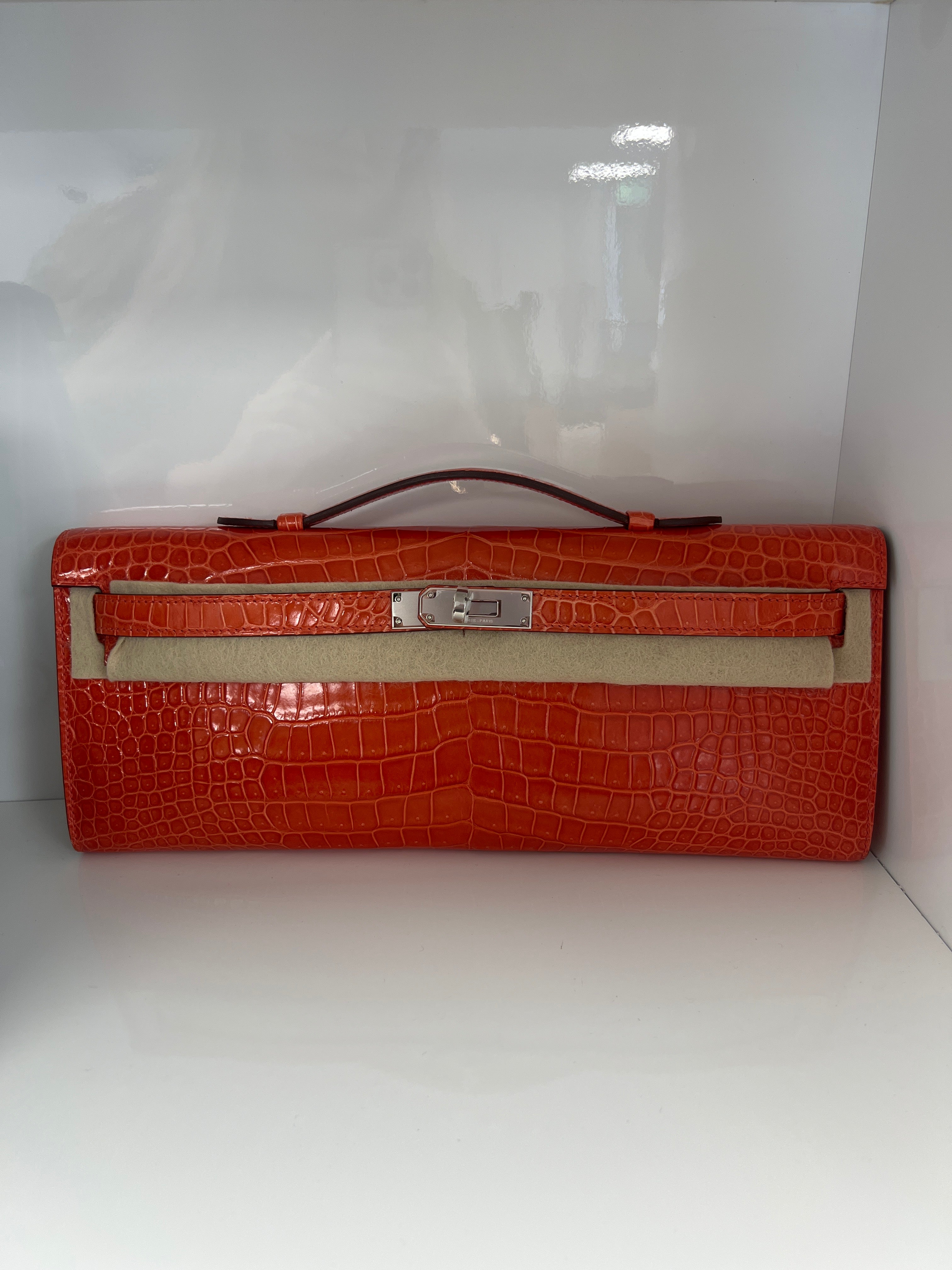 Hermes Kelly Cut Orange Poppy PHW Porosus shiny Leather Bag ALTC0832