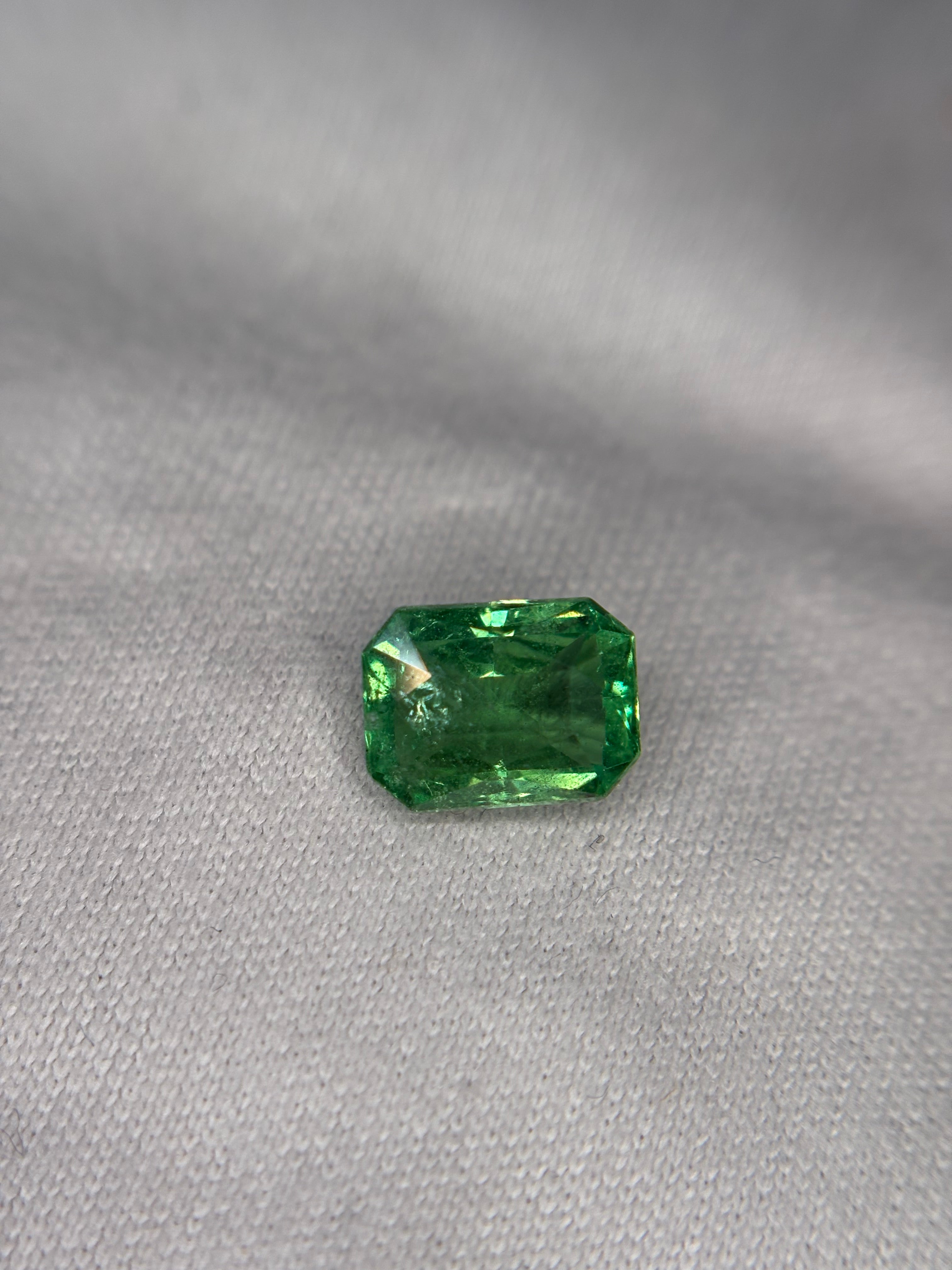 1.77ct Tsavorite Radiant DXBCS5936