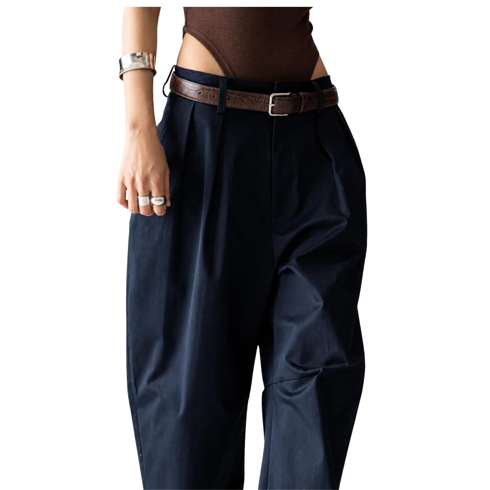 FRONT-PLEATED TROUSERS (بنطلون)“METROPOLIS”