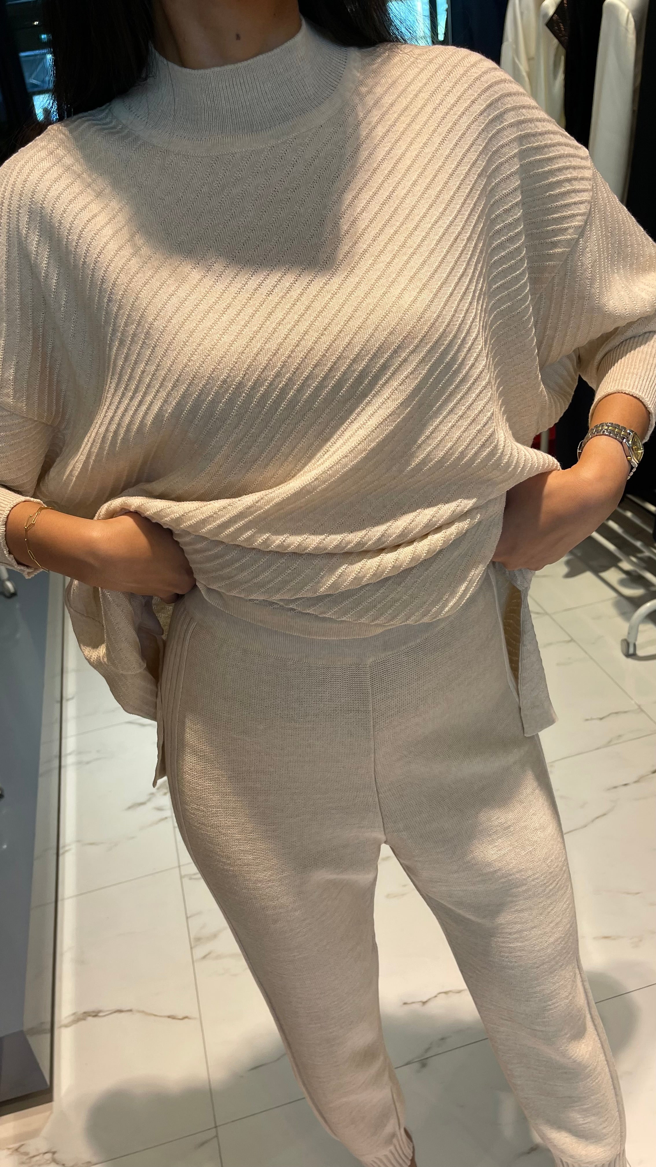 LOOSE FIT ALONDRA SET (SWEATER & TROUSERS)