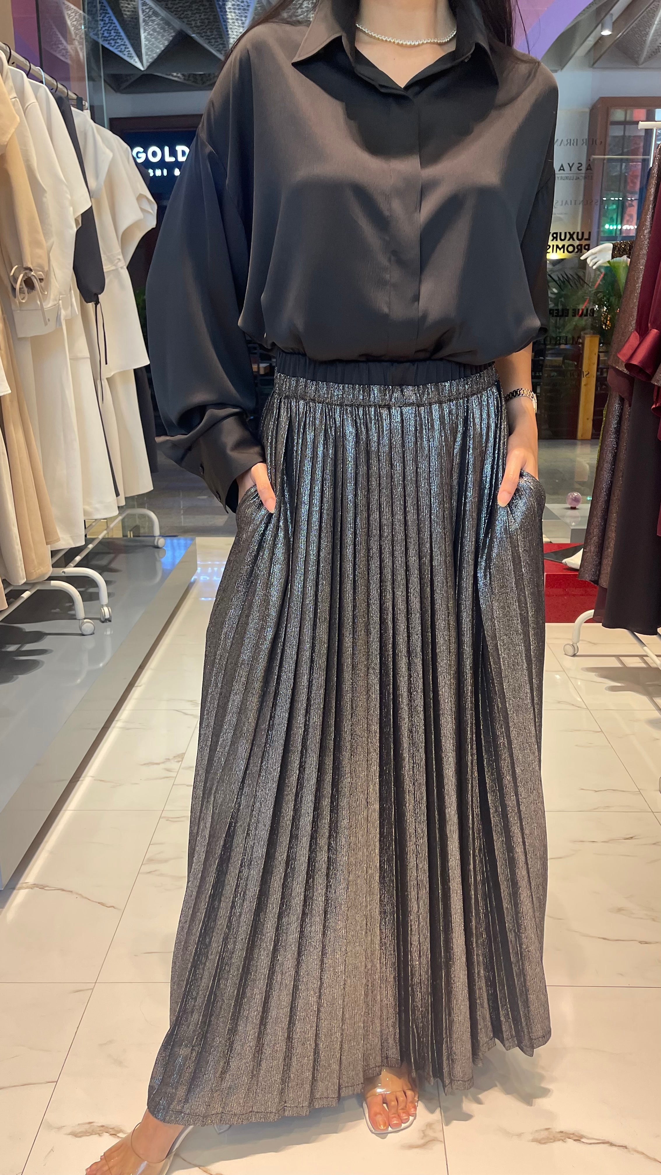 PLEATED MAXI SKIRT (التنورة) “OLA”