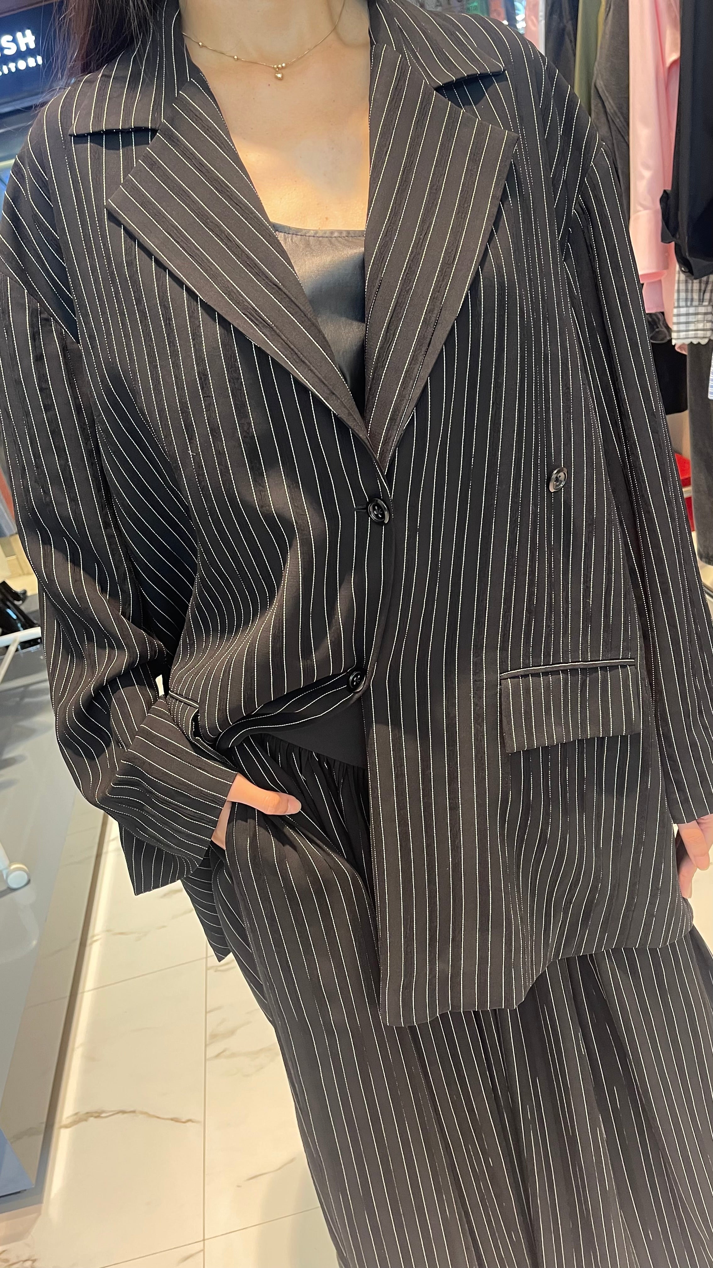 PINSTRIPE OVERSIZED BLAZER (بنطلون) “MINMIN”