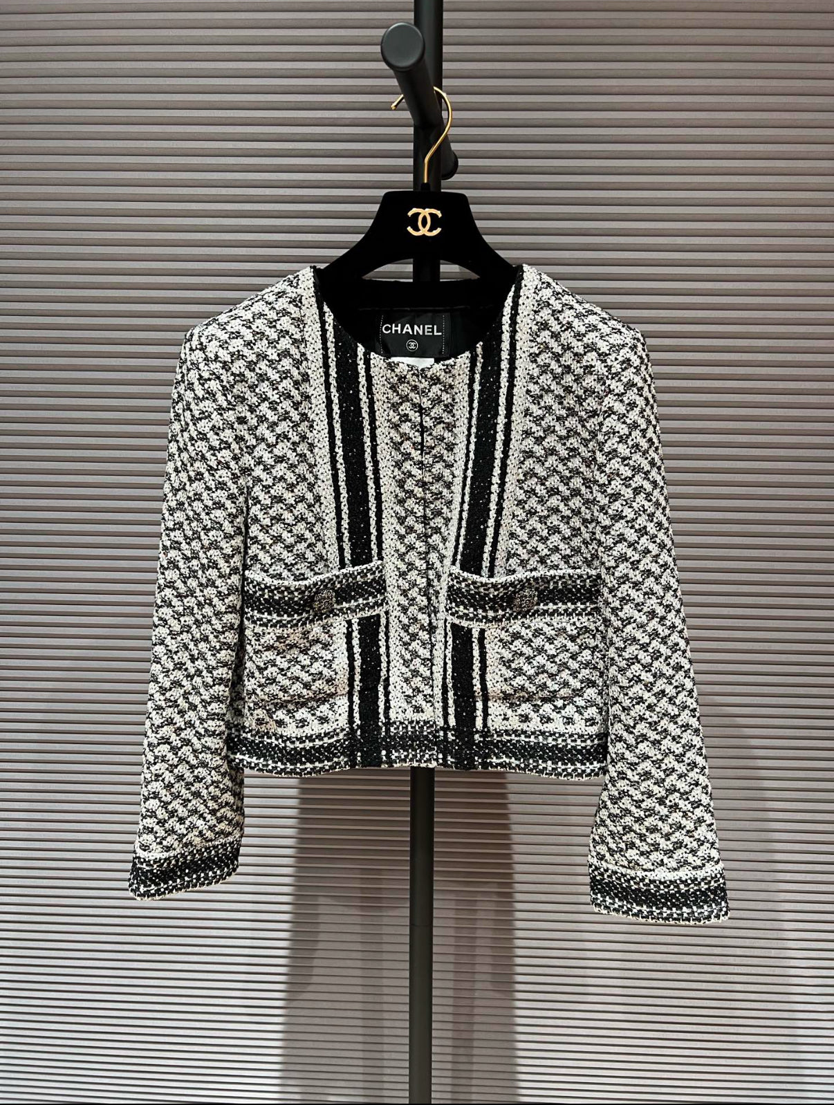 CHANEL DUBAI 2015 JACKET SZ40 FT101556