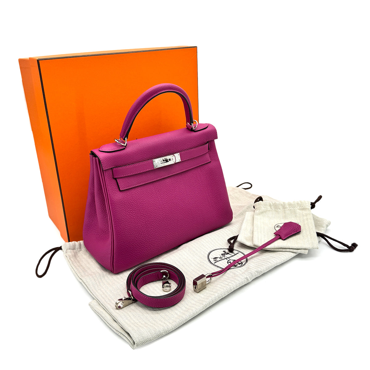 HERMES KELLY 28 RETOURNE ROSE PURPLE TOGO 2017 A STAMP PALLADIUM HARDWARE 90318751