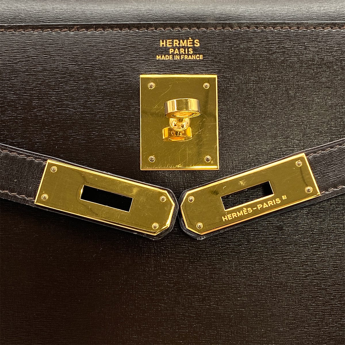 HERMES KELLY 32 SELLIER CHOCOLAT BOXCALF HAND SHOULDER BAG 1990 CIRCLE T GOLD HARDWARE 90324145