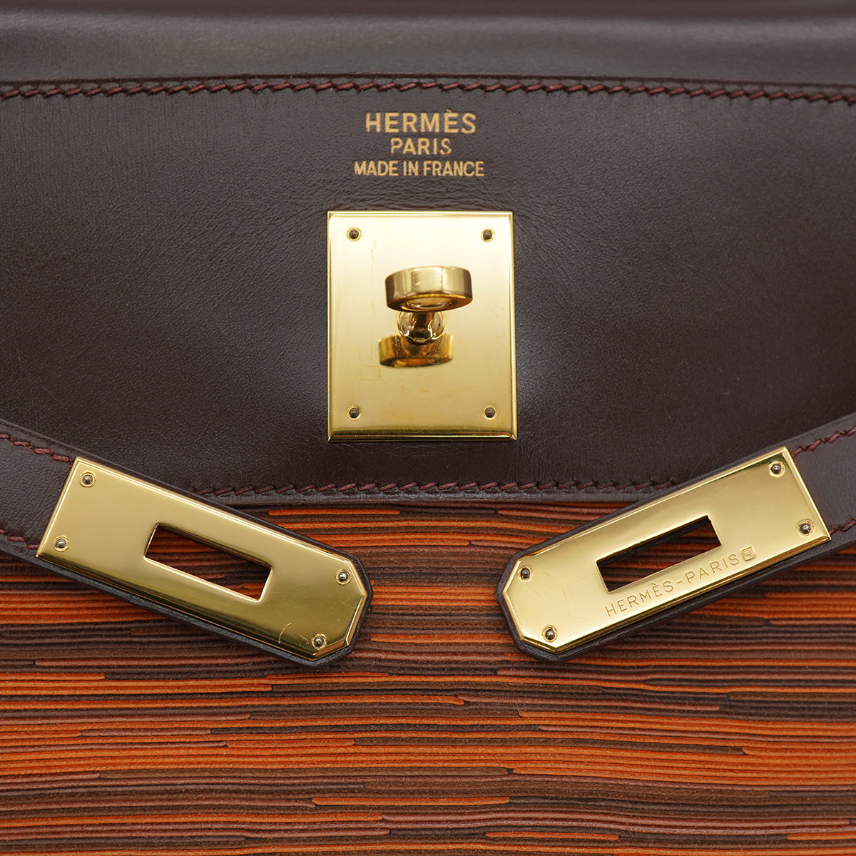 HERMES KELLY 35 MARRON FONCE BOX CALF VIBRATO HAND SHOULDER BAG 2001 SQUARE E GOLD HARDWAR 90335572