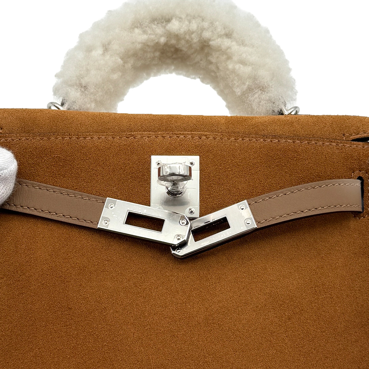 HERMES MINI KELLY 20 TEDDY PLUCH CHAMOIS ECRU ALEZAN GRIZZLY MOUTON VEAU SWIFT HAND SHOULDER BAG 2025 K STAMP PALLADIUM HARDWARE 90319690