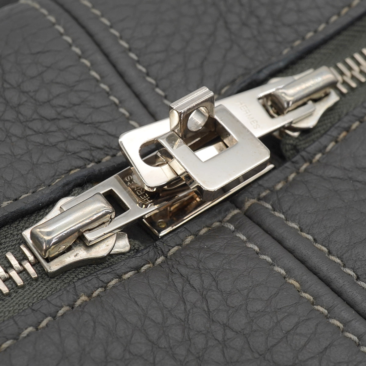 HERMES VICTORIA 35 GRAPHITE TAURILLON CLEMENCE HAND BAG 2008 SQUARE L PALLADIUM HARDWARE 90335140