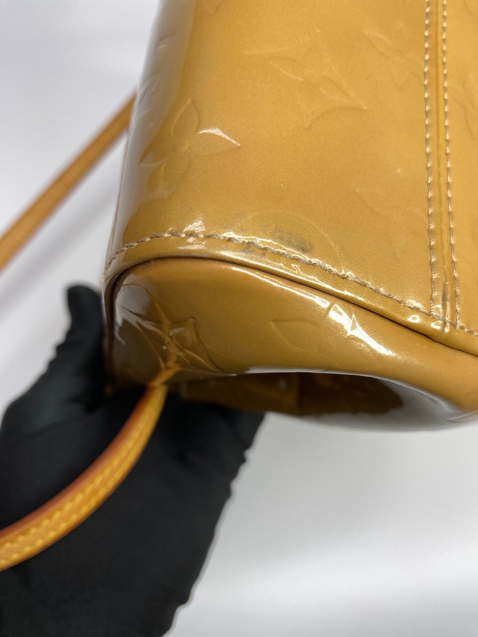 Louis Vuitton Vernis patent leather handbag detail