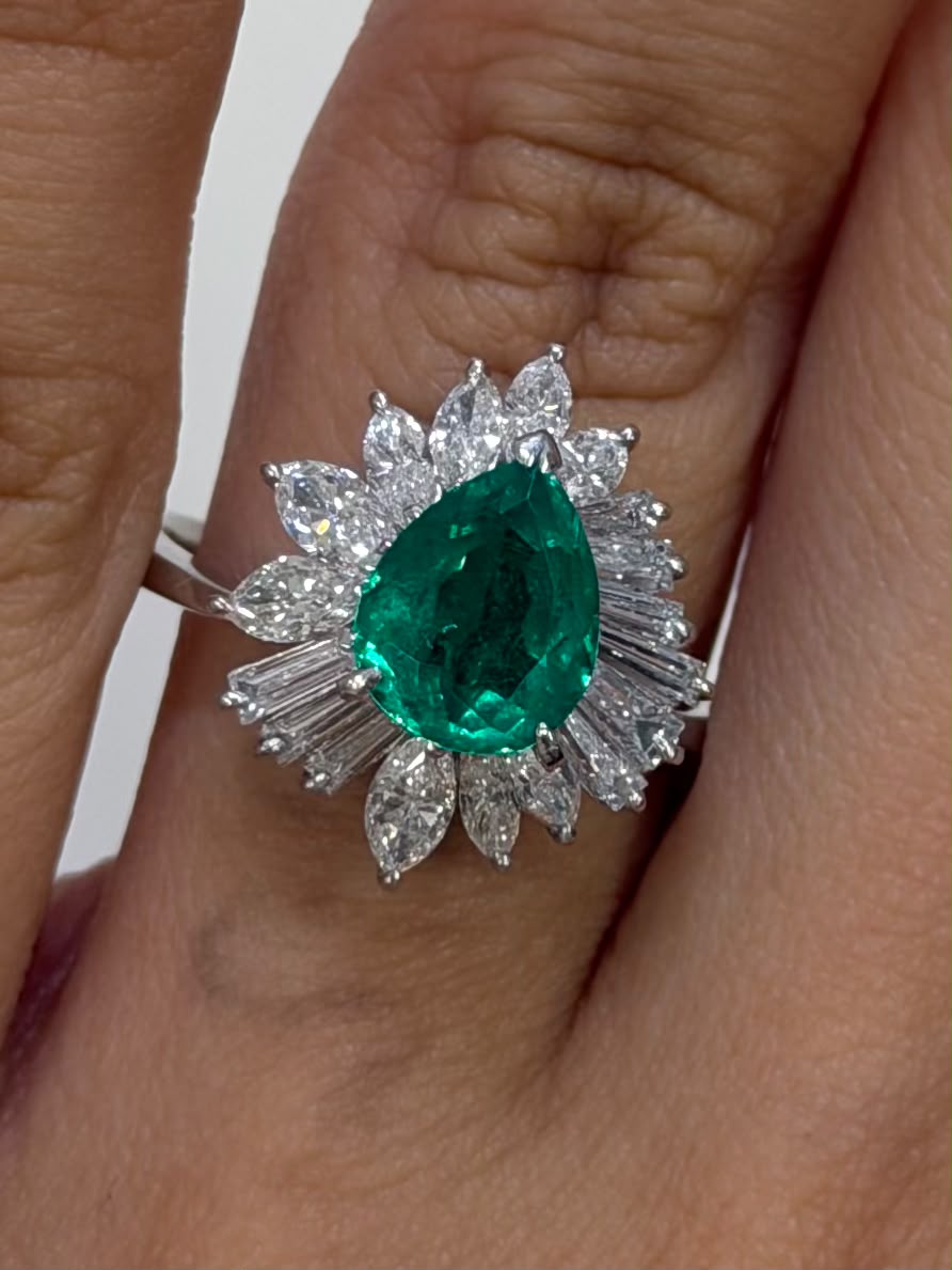 Emerald Ring 1.46 + D1.37 in Pm900 (JJ9299) JJC1429
