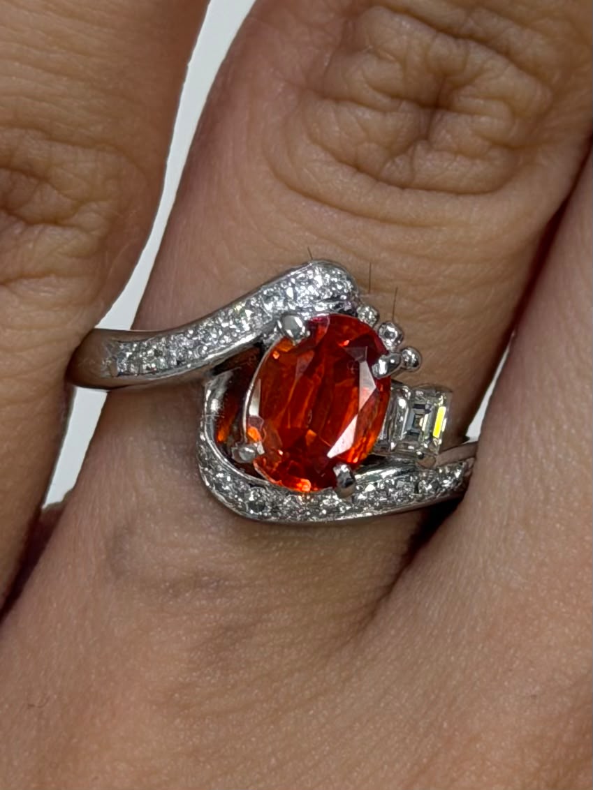 Garnet Ring 1.68 (CGL) + D0.288 in Pt900 (JJ9137) JJC1423