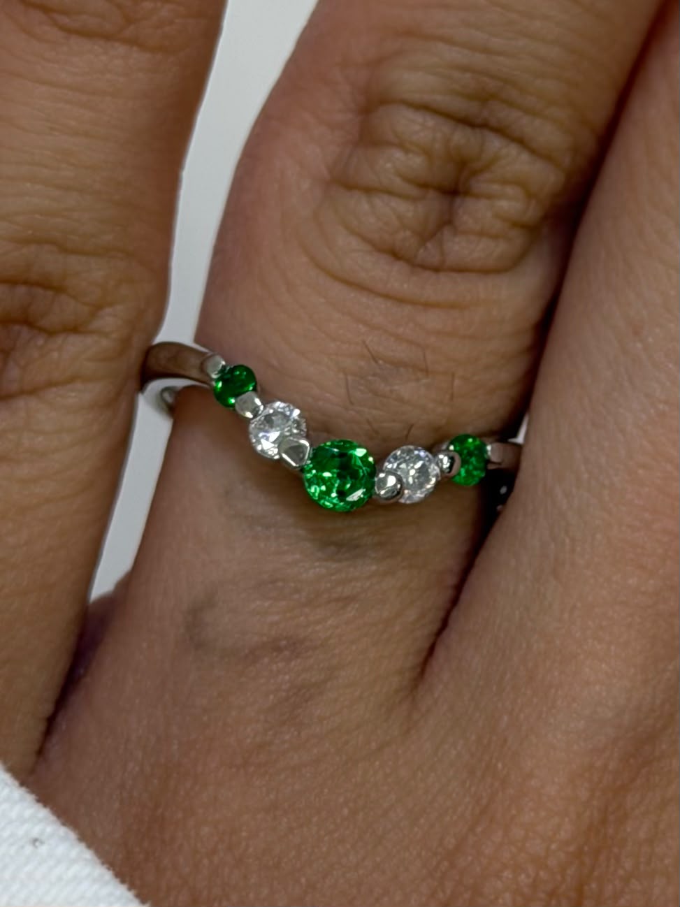 Green Garnet Ring 0.28 + D0.17 in Pt900 (J42901) JJC1400