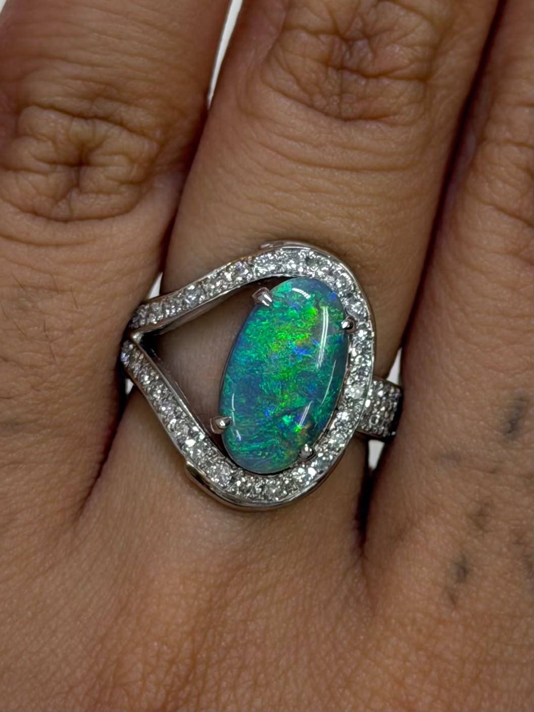 Opal Ring 2.35 + D0.66 in Pt900 (JJ10507) JJC1412