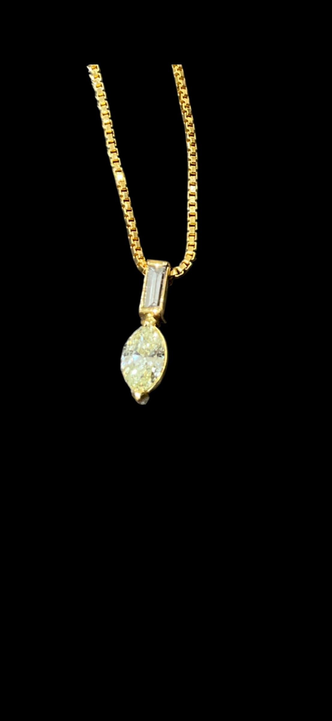 0.47ct Yellow Marquise Cut Diamond & 0.12ct White Diamond Pendant Necklace set in 18K Yellow Gold