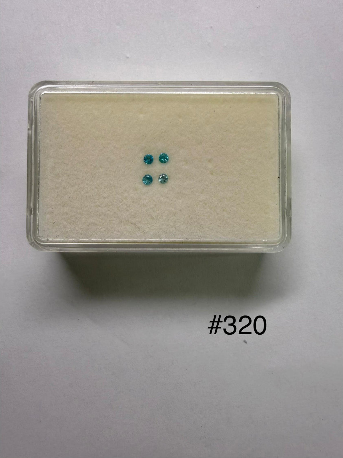 0.18ct BRAZIL PARAIBA ROUND SET DXBCS6865