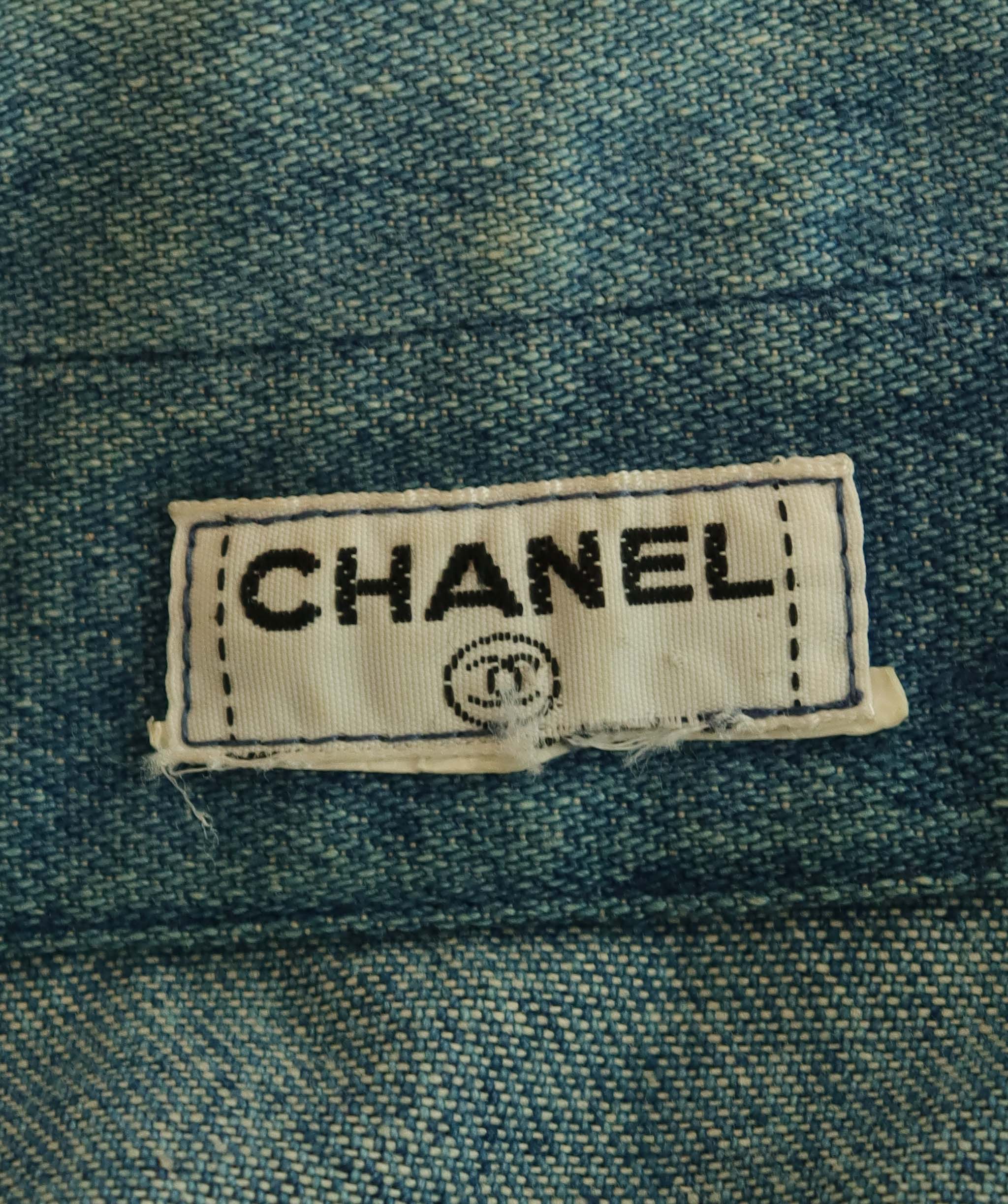 Chanel Denim Jacket size 42 DXBCD1225