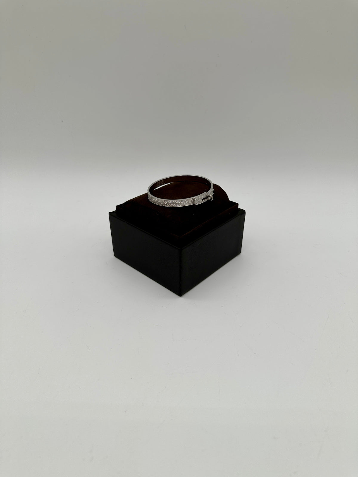 Hermès Kelly Bracelet Full Pavé White Gold