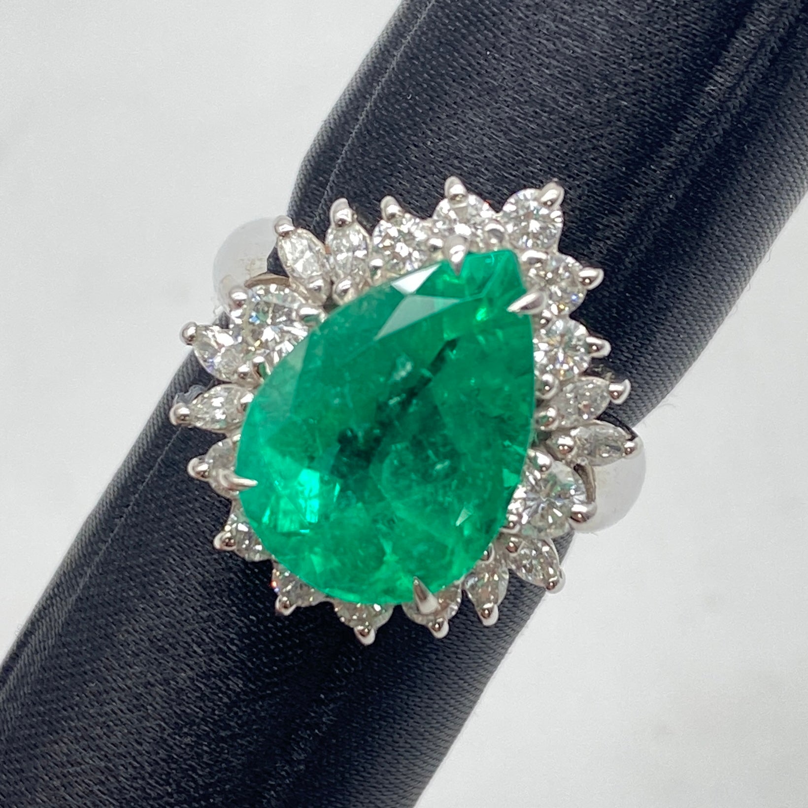 Pt900 Emerald Ring E4.81 GIASorting US6 58911