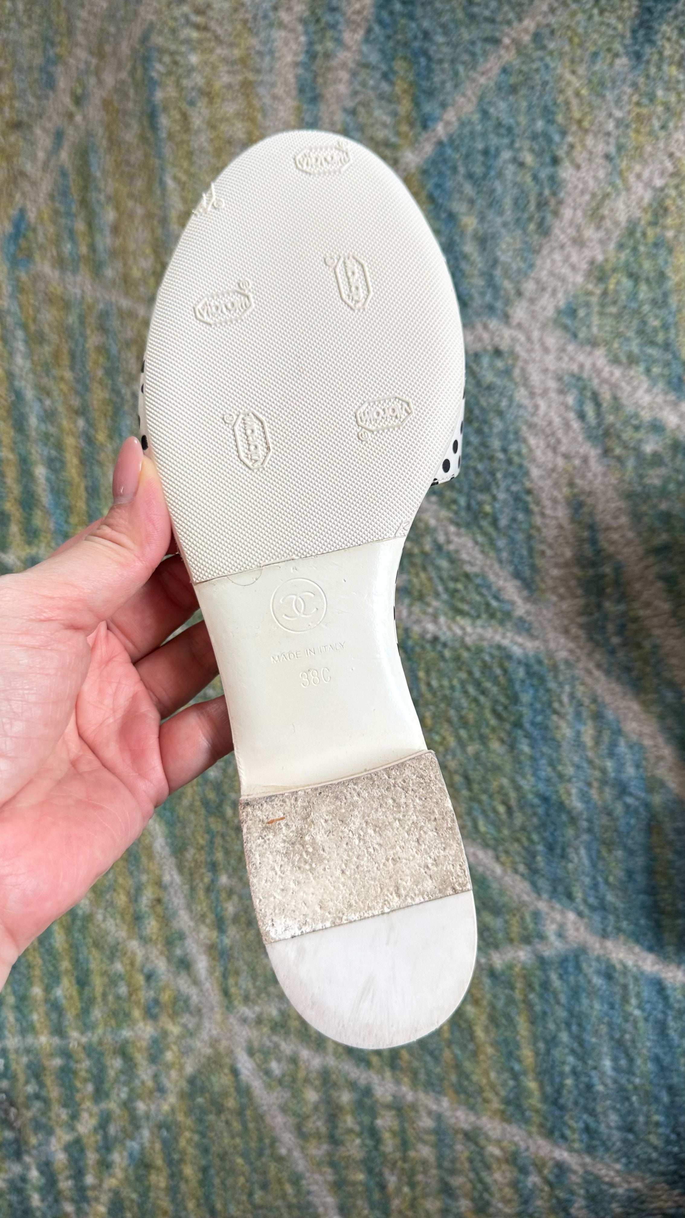 Chanel Camelia Slides White / Black Dot Size 38C SKC2202